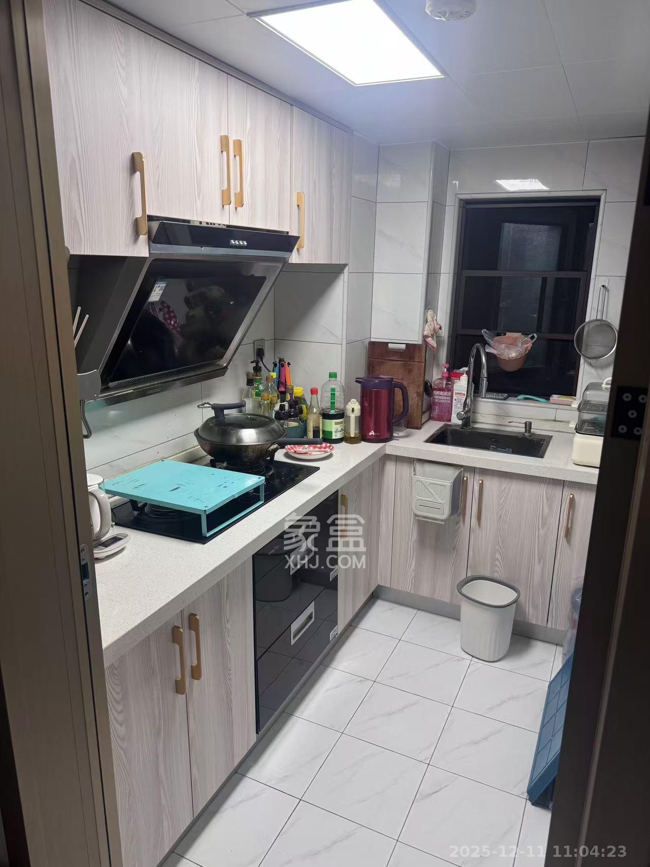 万科金色梦想B区  2室2厅2卫    2300.0元/月室内图