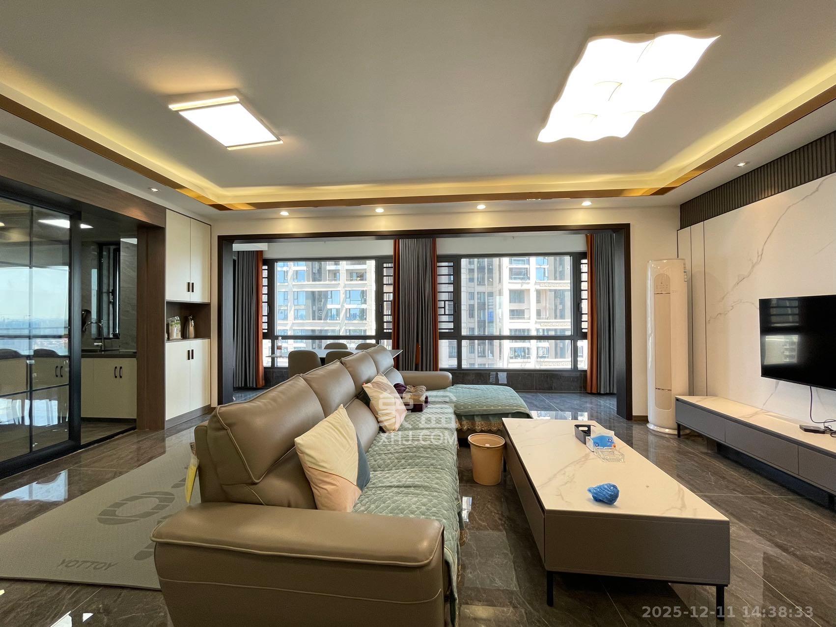 建发中央悦府  3室2厅2卫    4600.0元/月