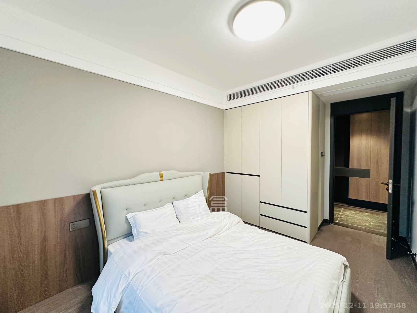 绿地麓云国际一期 5室2厅2卫 6500.0元/月 绿地麓云国际一期 5室2厅2卫 6500.0元/月室内图