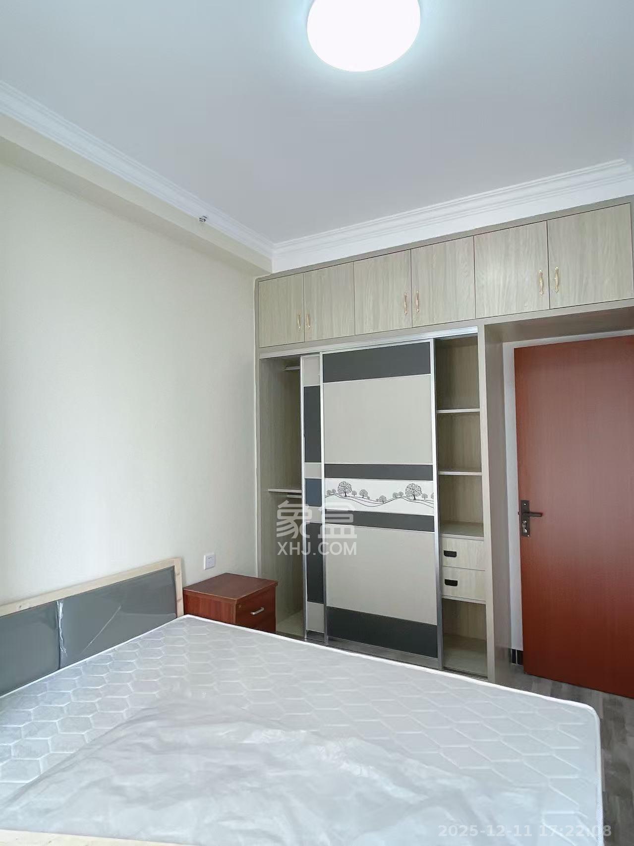 保利香槟国际  2室1厅1卫    1700.0元/月室内图