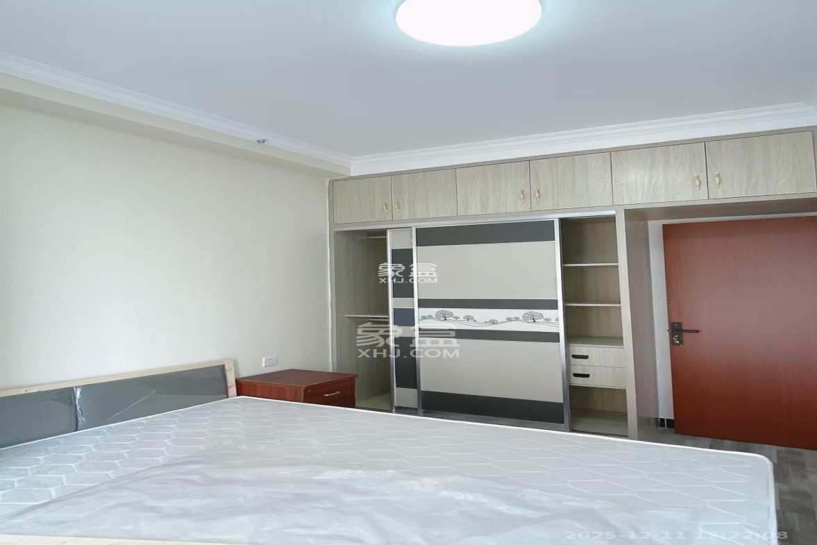 保利香槟国际 2室1厅1卫 1700.0元/月 保利香槟国际 2室1厅1卫 1700.0元/月室内图