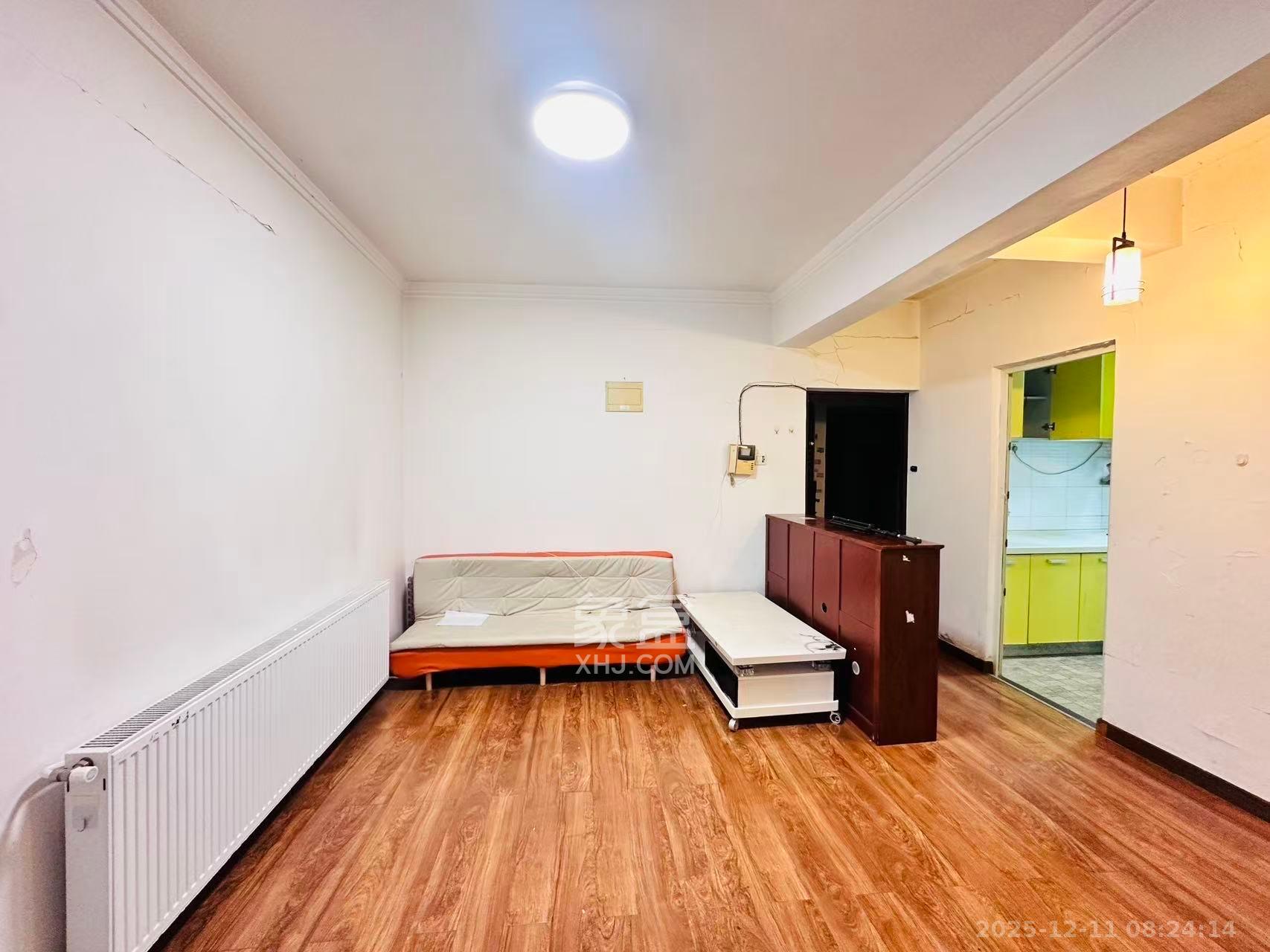 欧园  1室1厅1卫    1600.0元/月