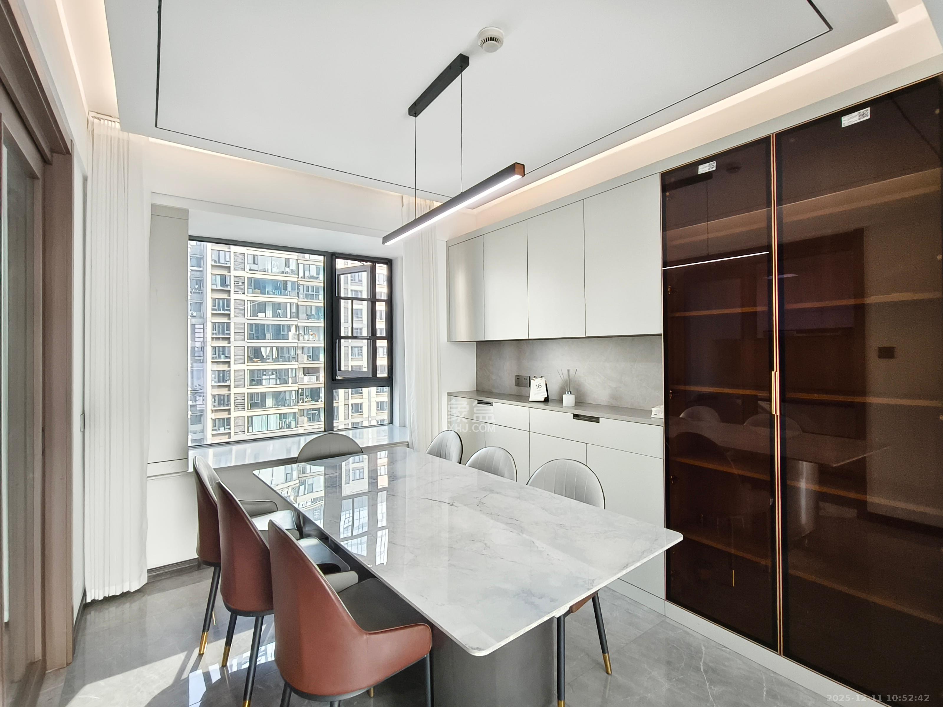 卓越中寰  4室2厅2卫    5800.0元/月室内图