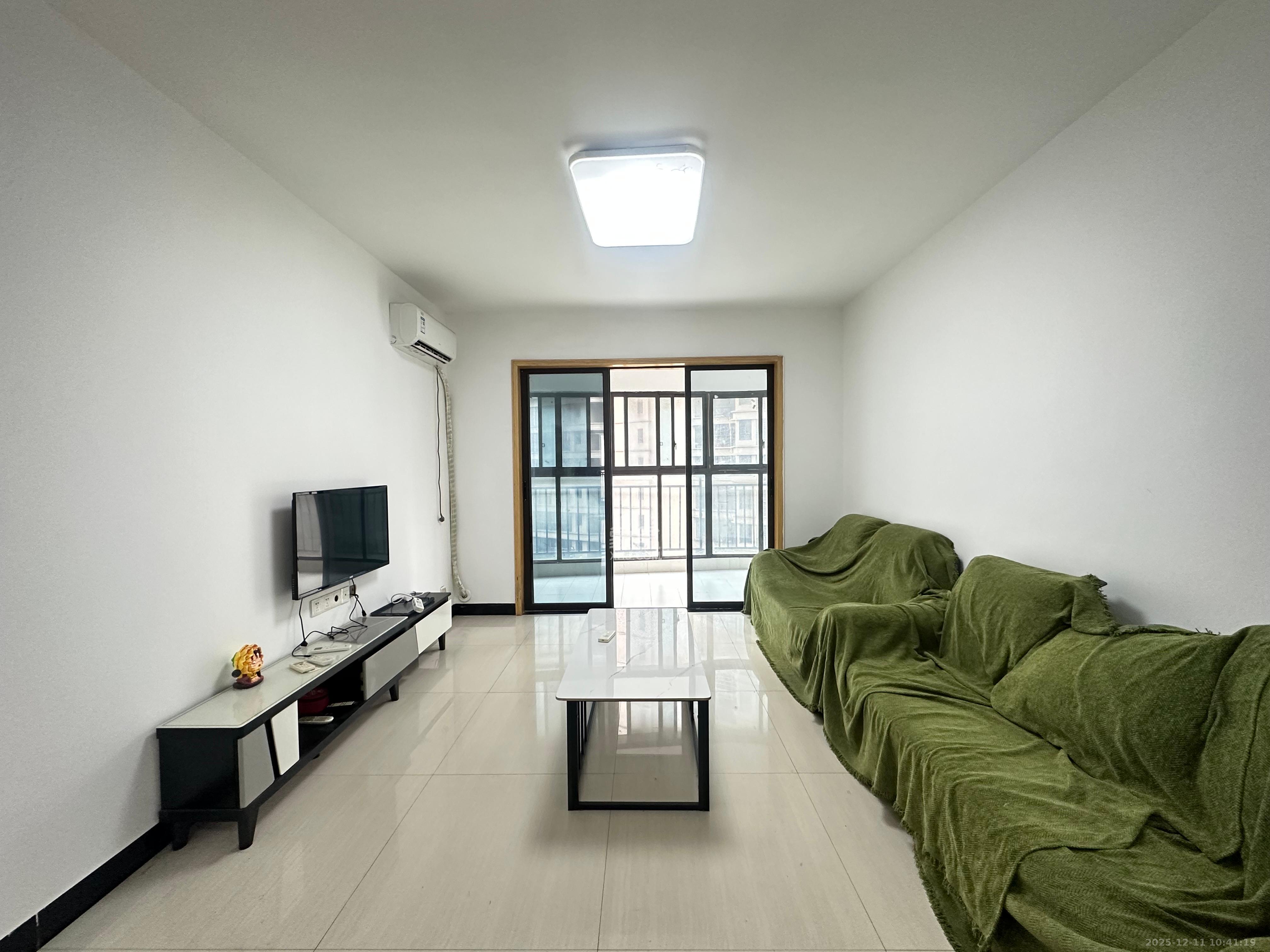 保利麓谷林语D区  1室2厅1卫    2200.0元/月