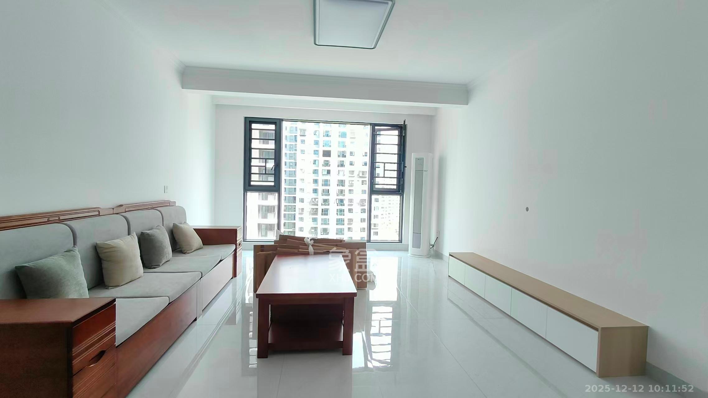 谷山景苑  3室2厅2卫    2000.0元/月