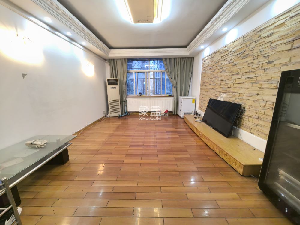 馨柳花园团结村  3室2厅2卫    39.8万