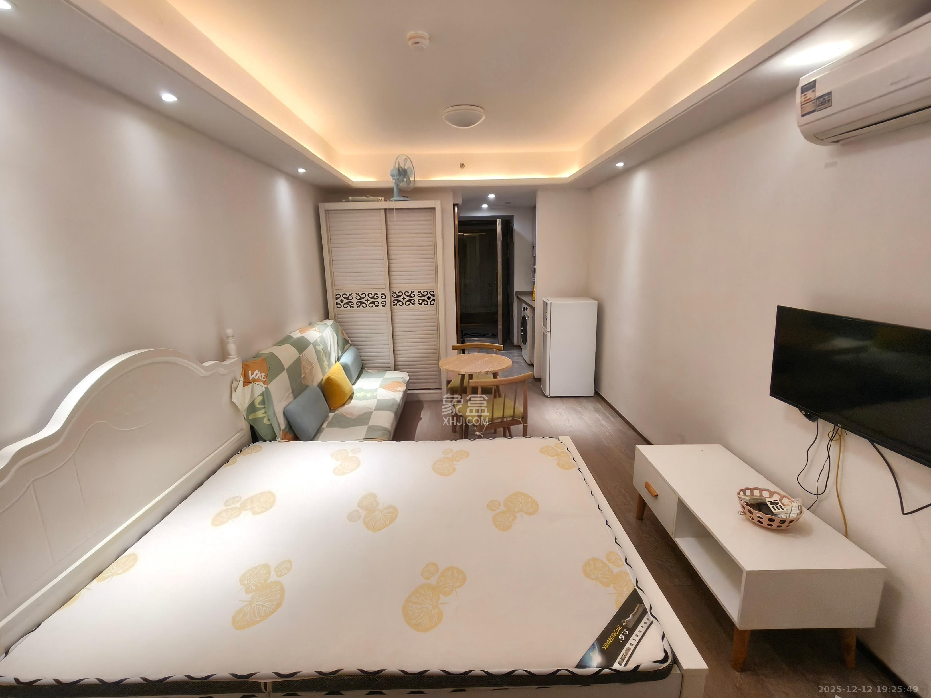 旭辉华宇南宸府  1室1厅1卫    1200.0元/月