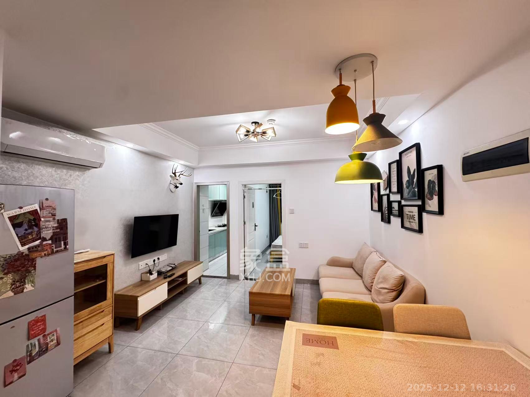 欧亚达国际广场  2室1厅1卫    2100.0元/月