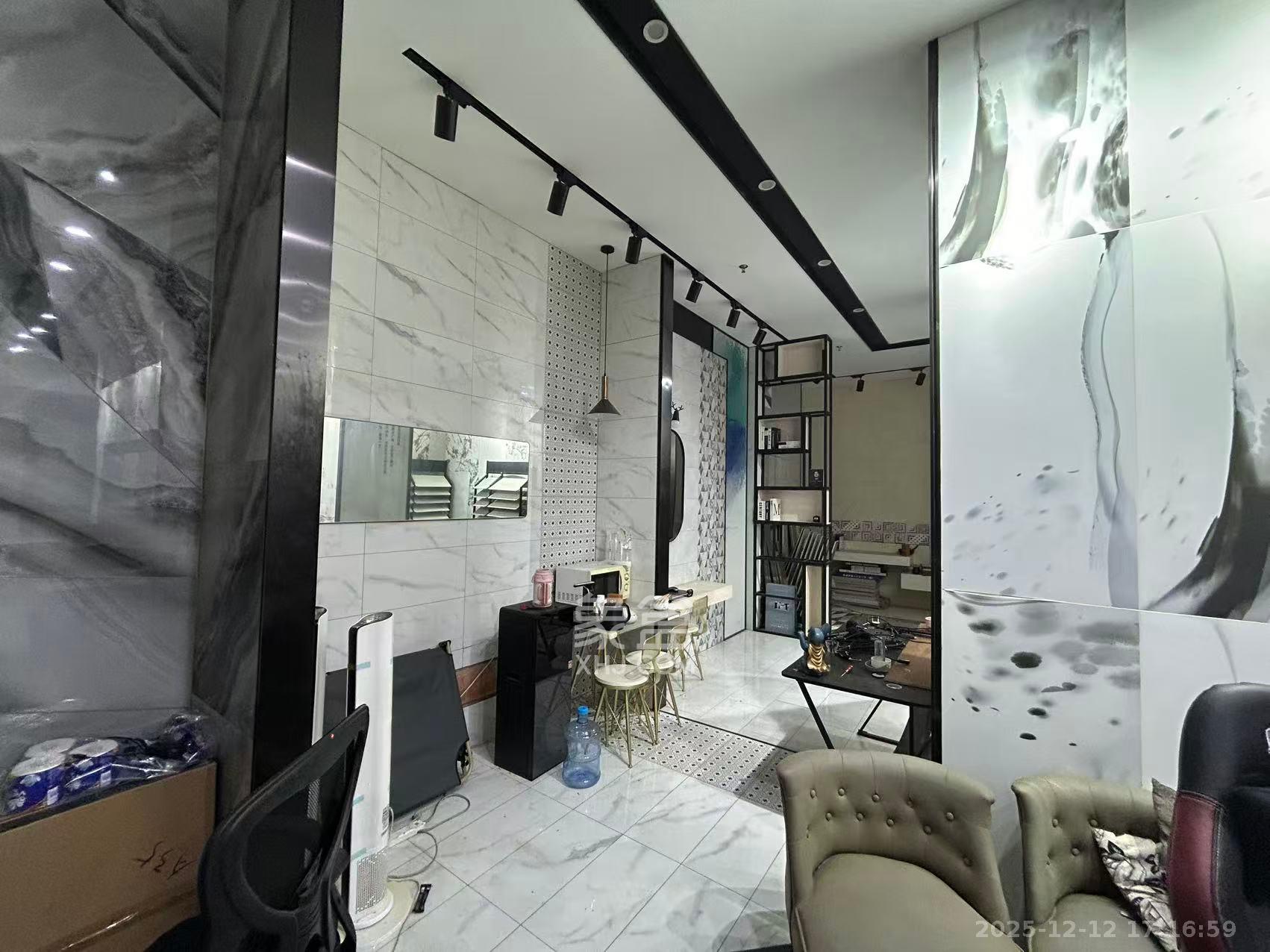 安沙国际建材城   72.0㎡      1500.0元/月