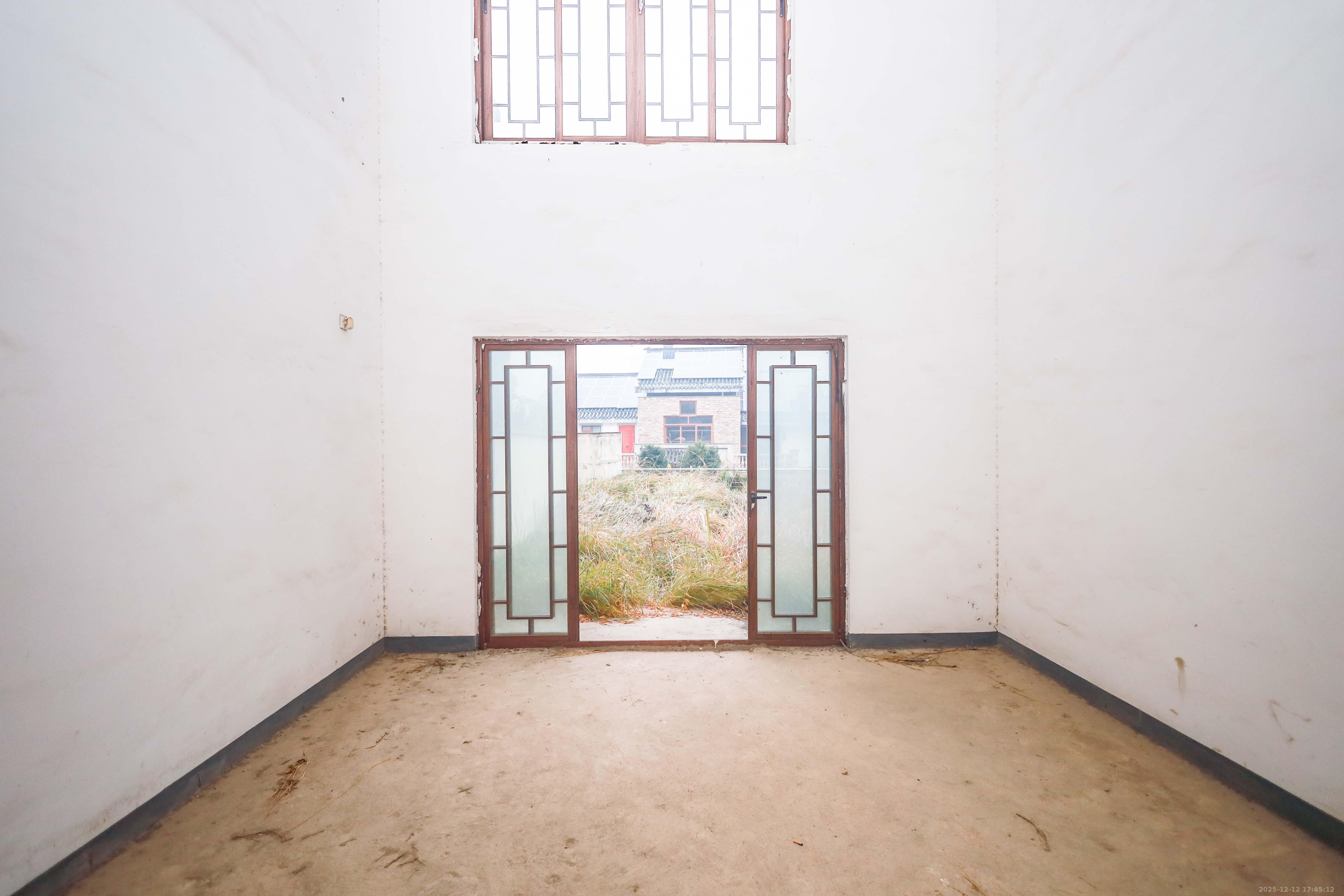 金科东方大院一二六期  5室3厅2卫    308.0万