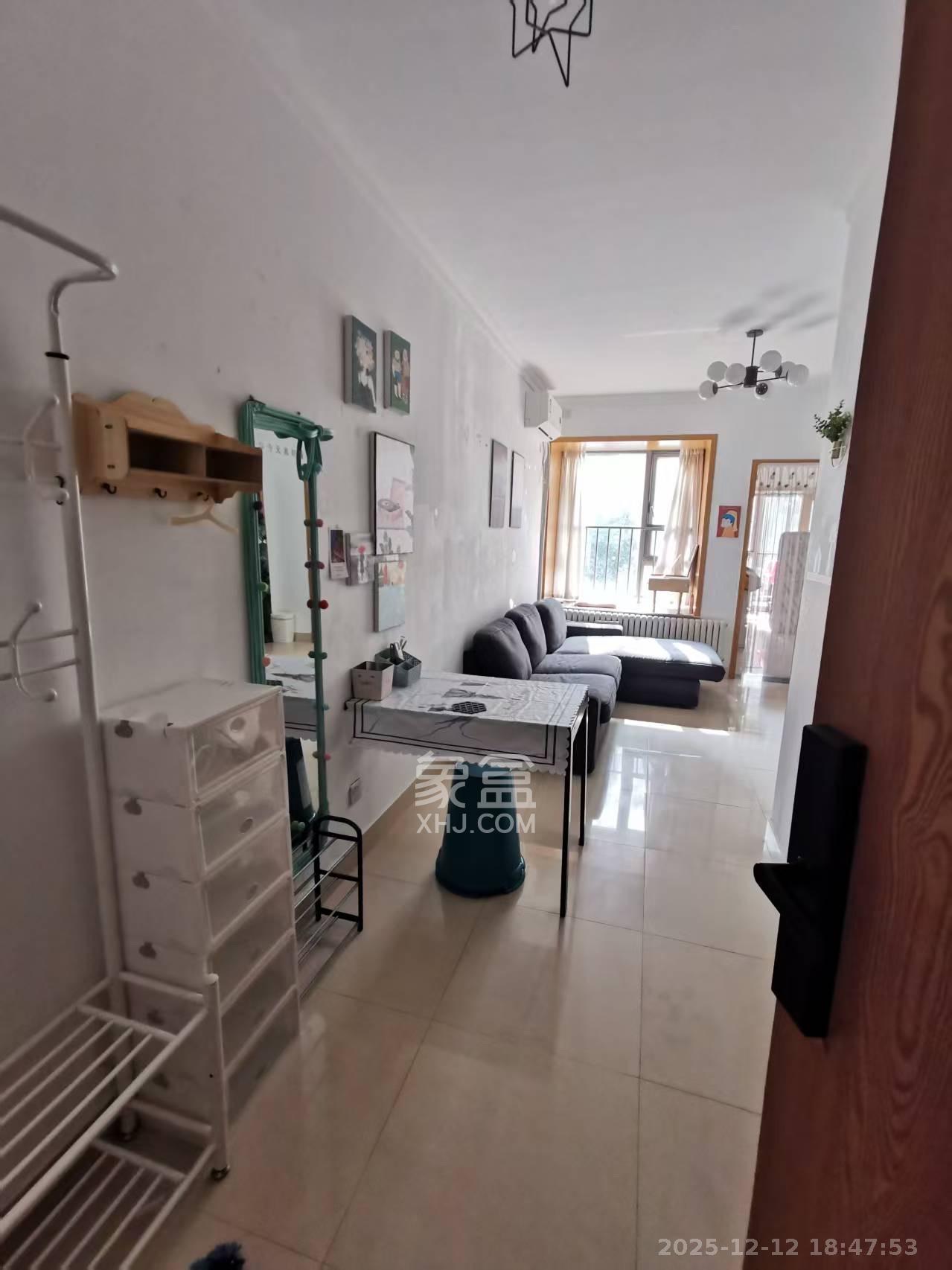 怡海星城  1室2厅1卫    1200.0元/月