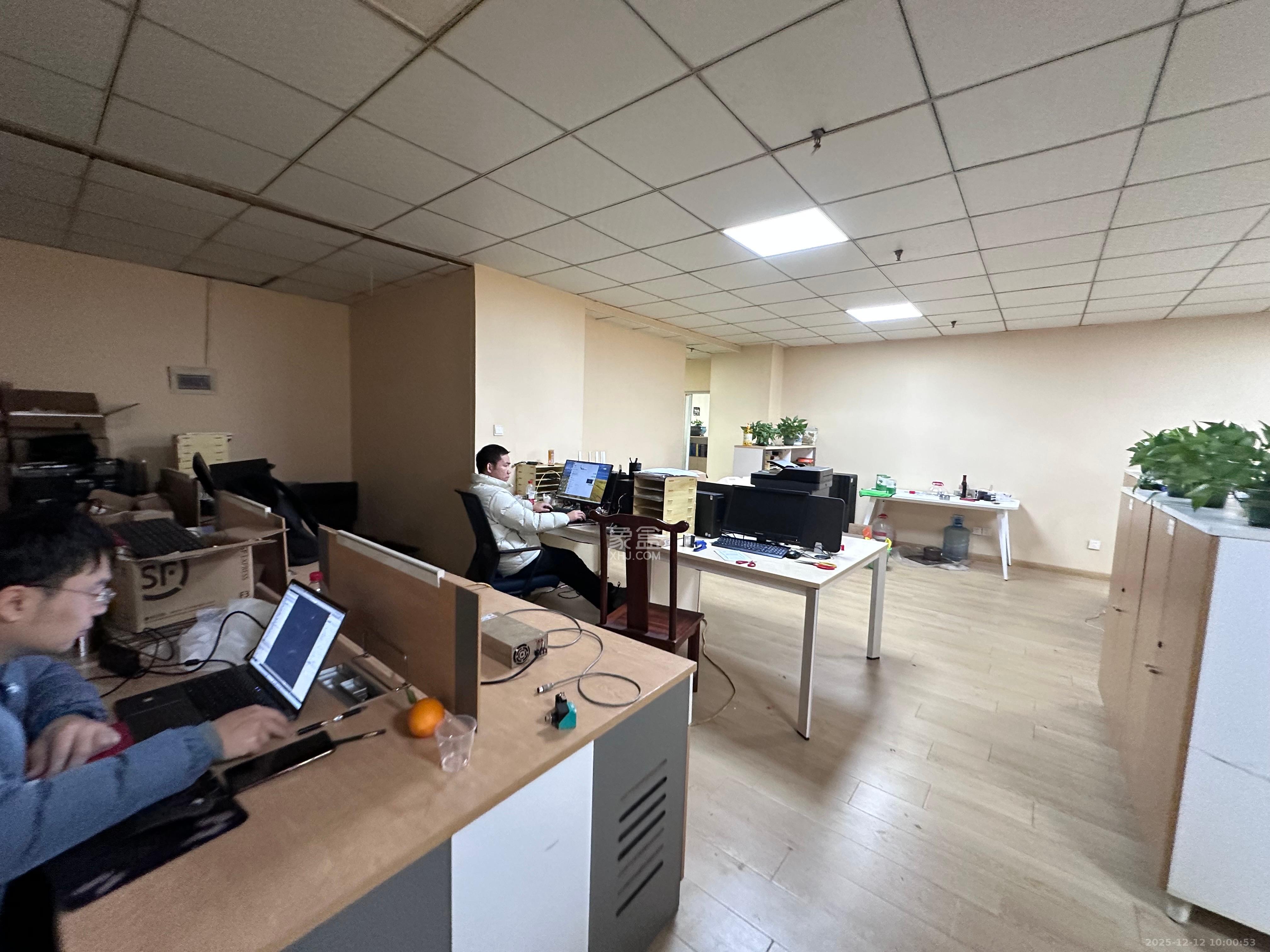 百脑汇大厦（友阿百货）   56.74㎡      2200.0元/月室内图