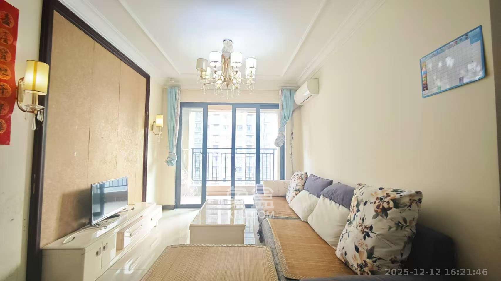 恒大江湾  3室2厅1卫    2300.0元/月