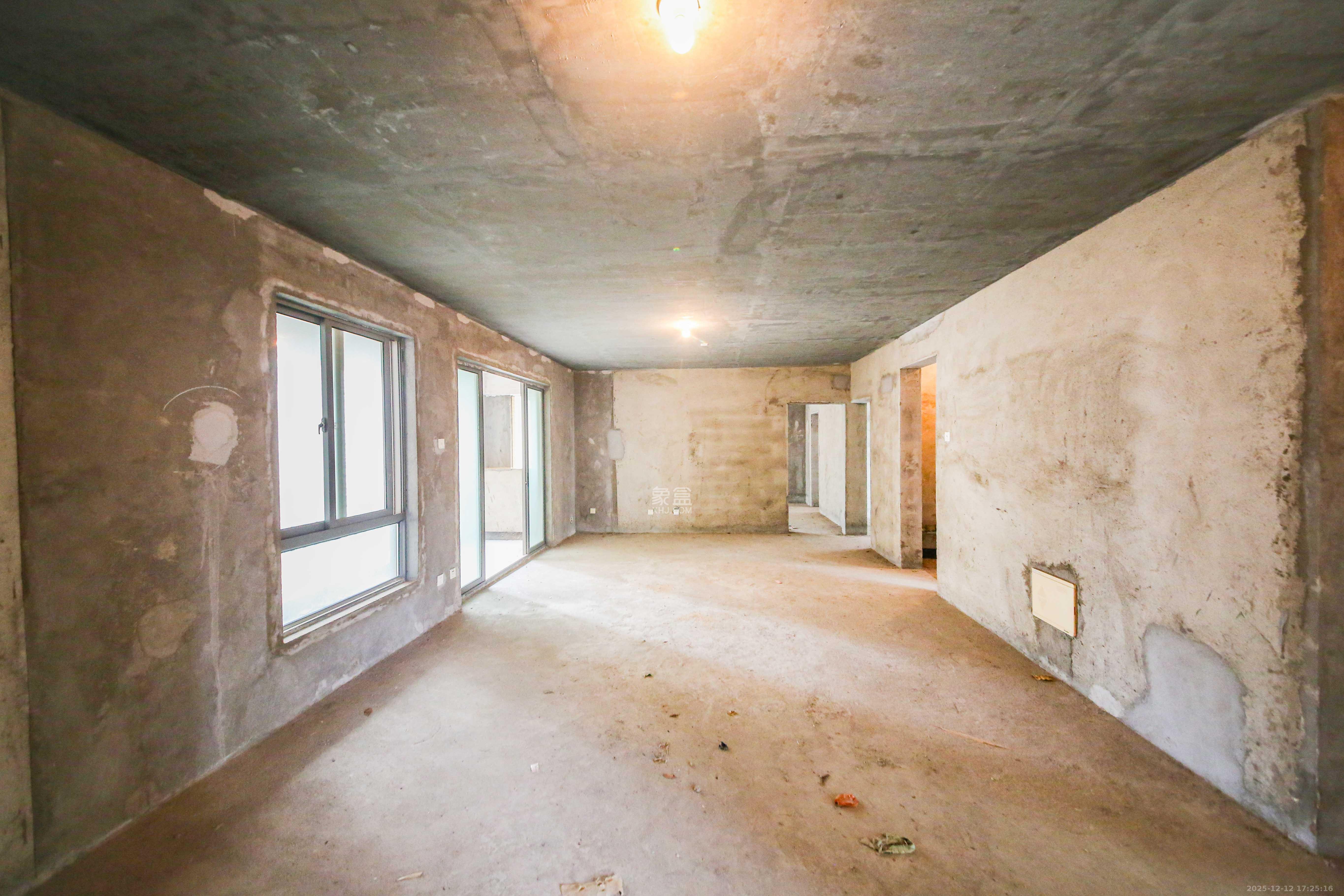 鑫远御文台一期  4室2厅2卫    112.0万