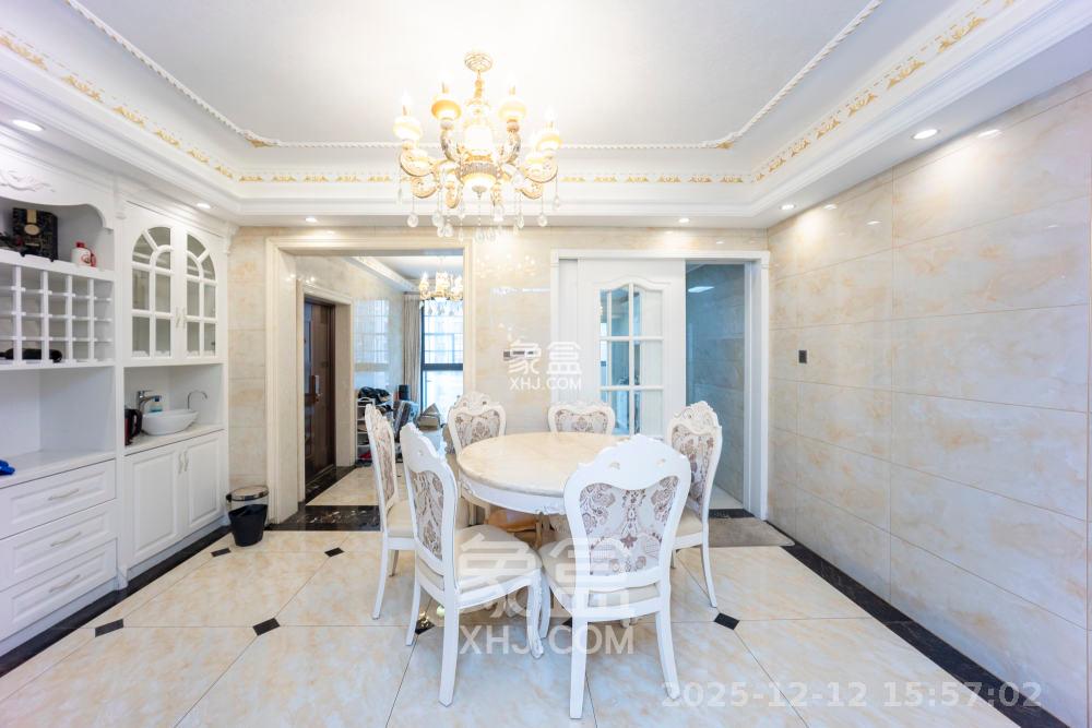 湘江世纪城融江苑  3室2厅2卫    3200.0元/月