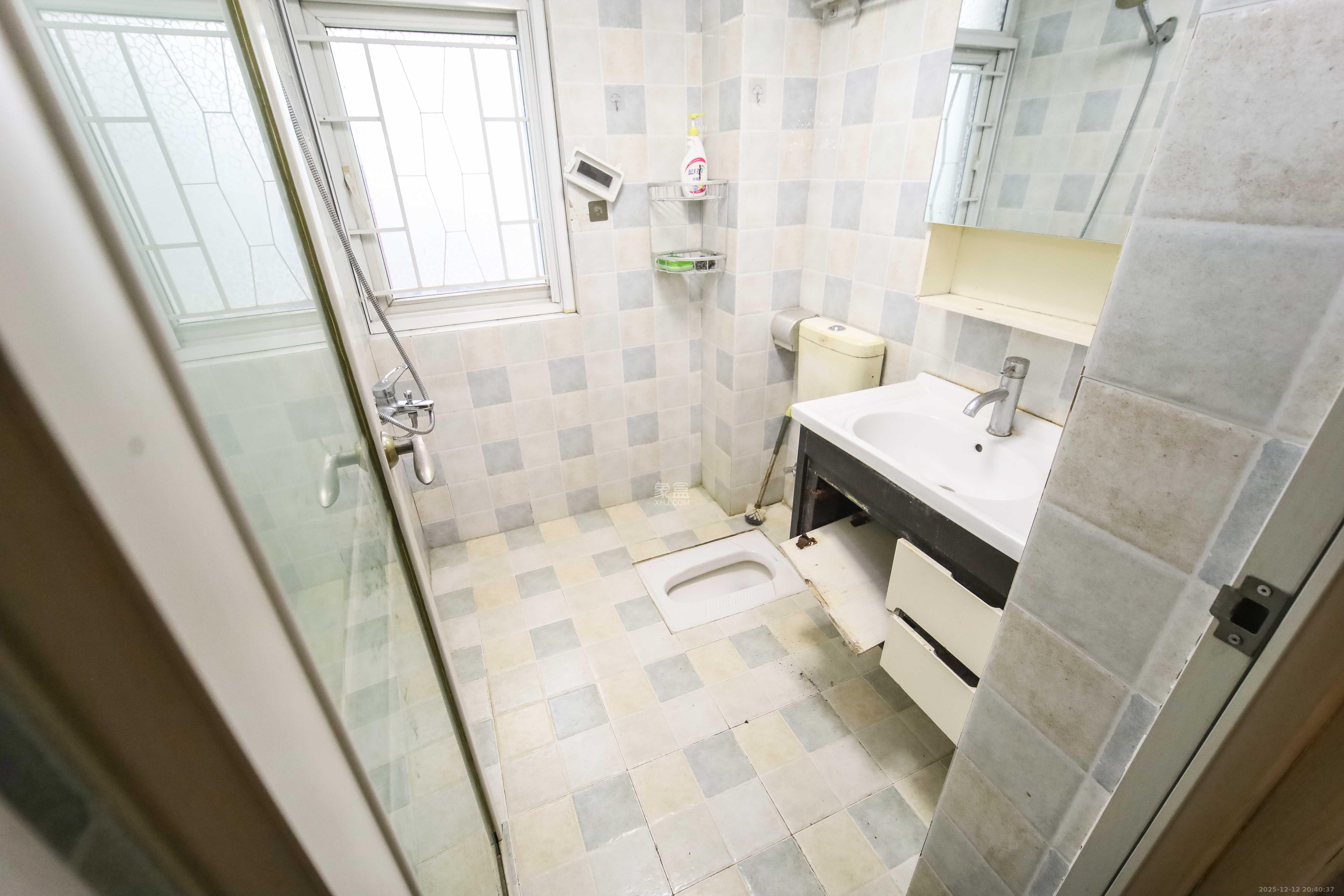 泊爱蓝湾 2室2厅1卫 68.0万 泊爱蓝湾 2室2厅1卫 68.0万卫生间