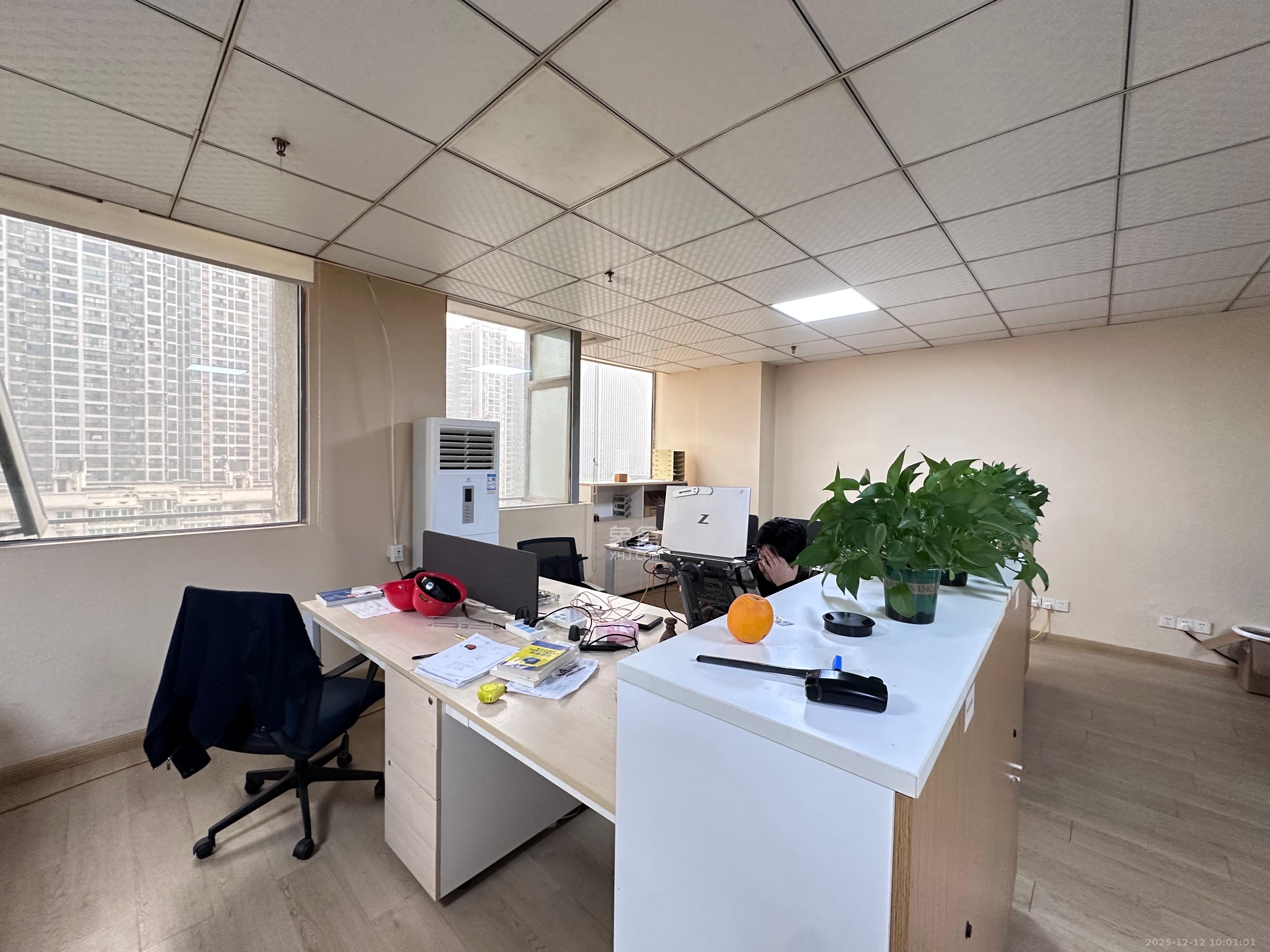 百脑汇大厦（友阿百货）   56.74㎡      2200.0元/月室内图