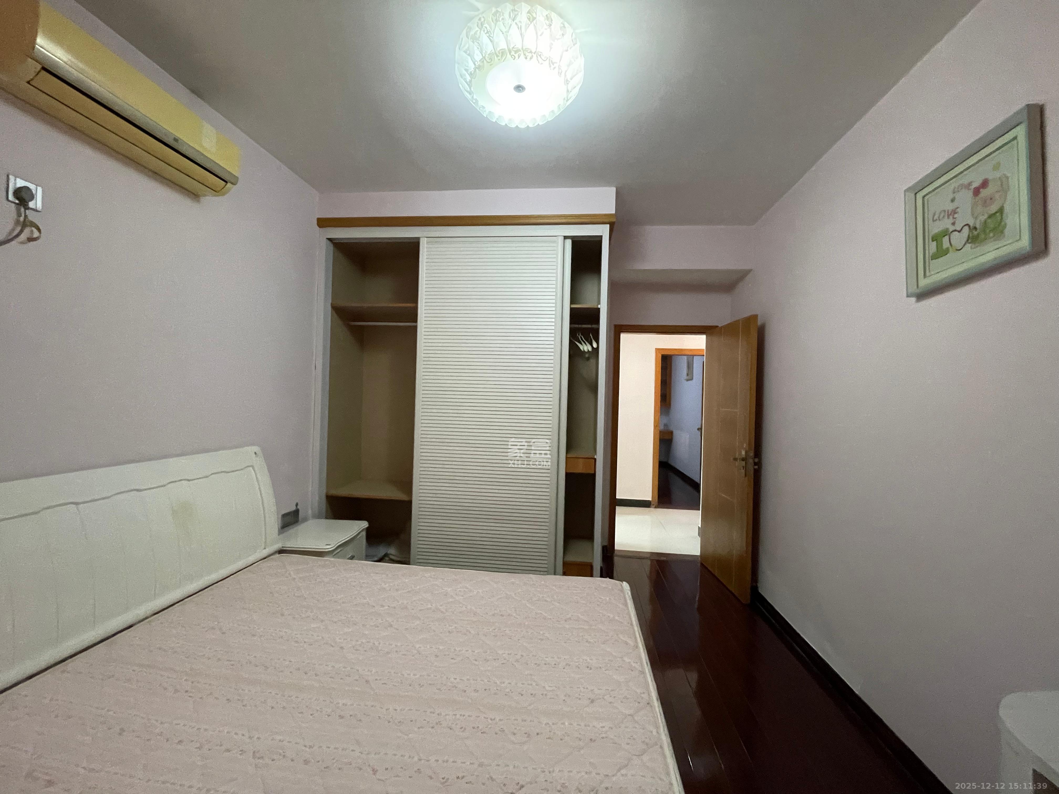 湘江世纪城揽江苑  3室2厅2卫    3000.0元/月