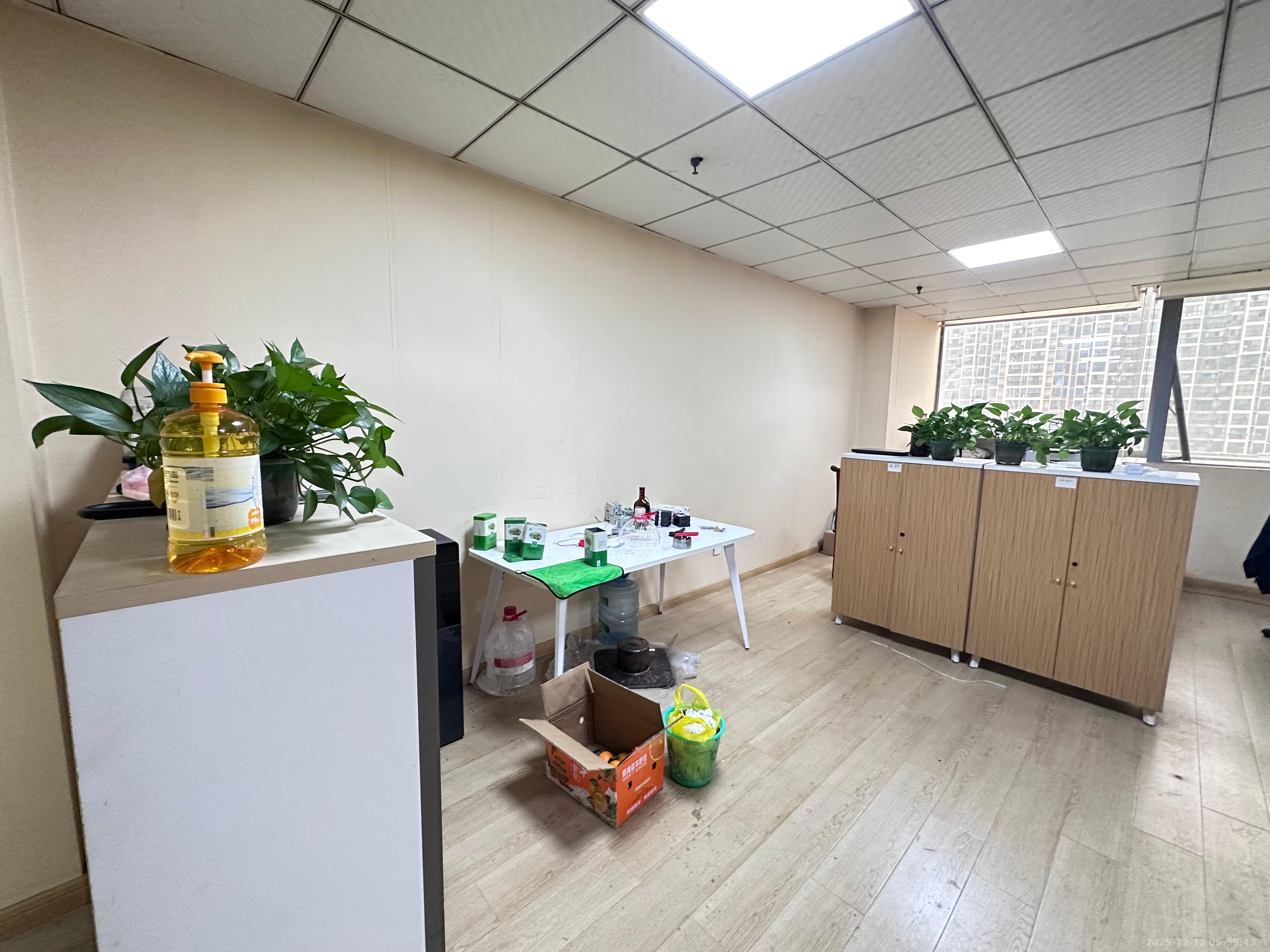 百脑汇大厦（友阿百货）   56.74㎡      2200.0元/月室内图