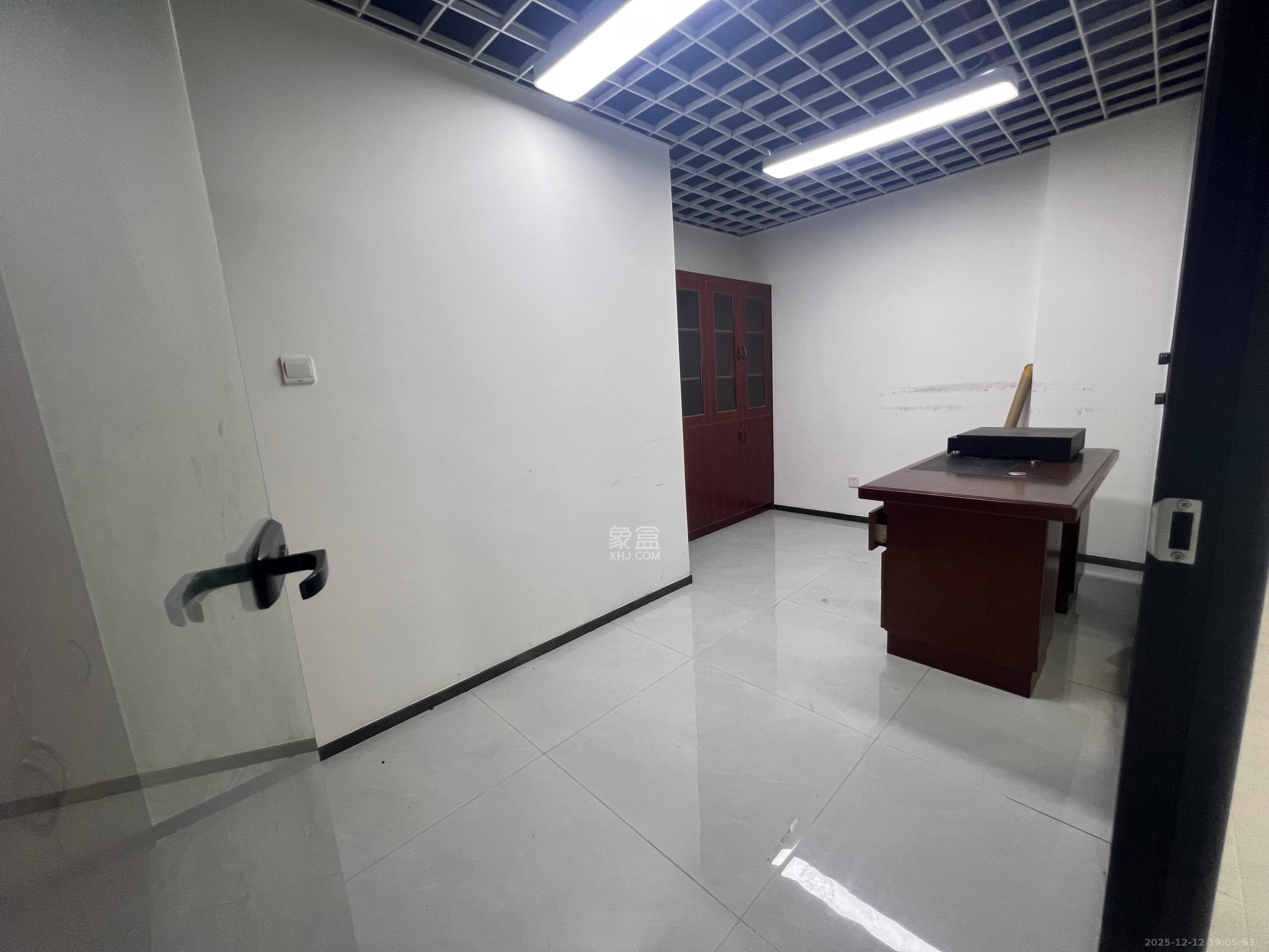 新世界广场   125.33㎡      5600.0元/月室内图