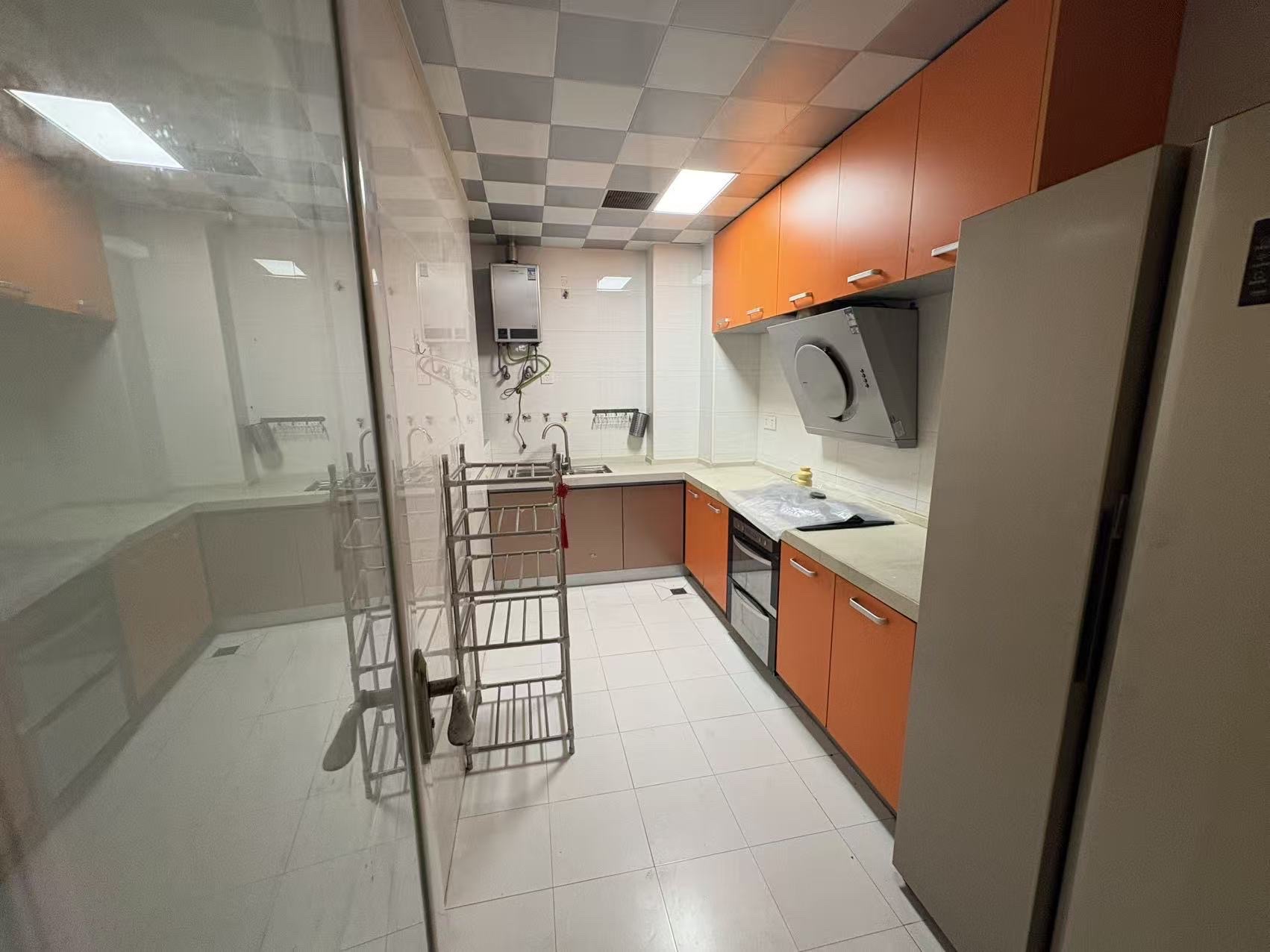 水映豪廷（一，二，三期）  1室0厅0卫    65.0万