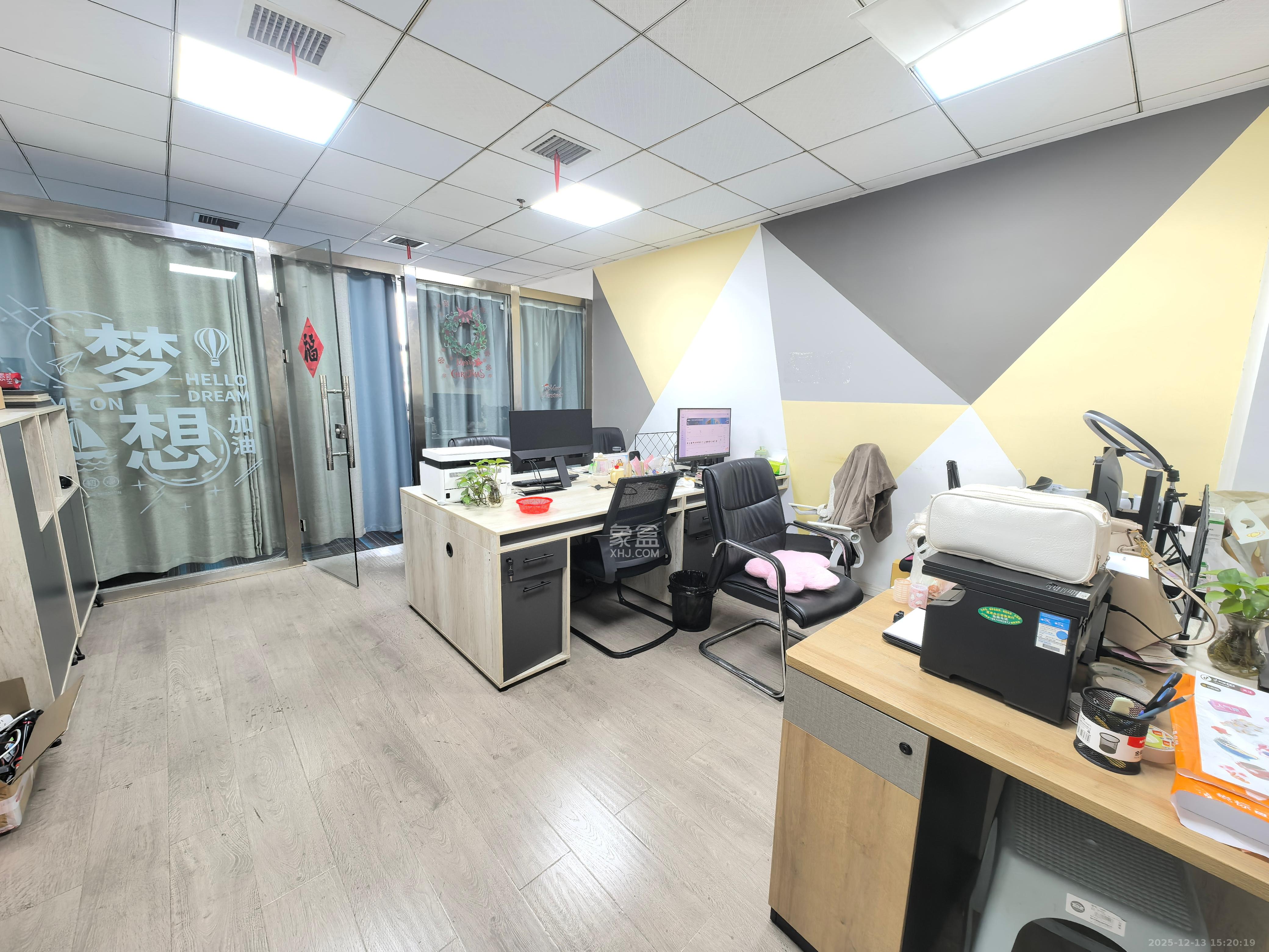 卡瑞尔恒力中心   206.0㎡      11000.0元/月室内图