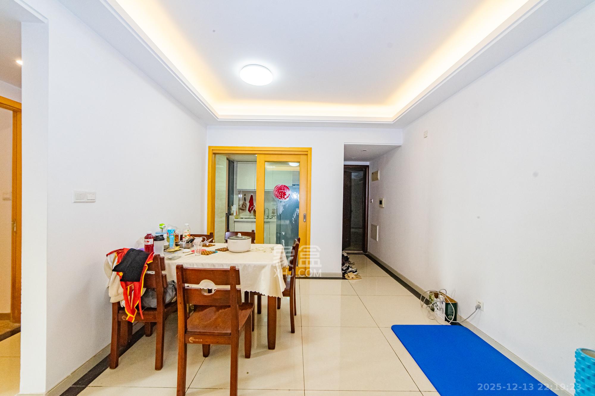 珠江郦城薰衣道  3室2厅1卫    75.0万客厅