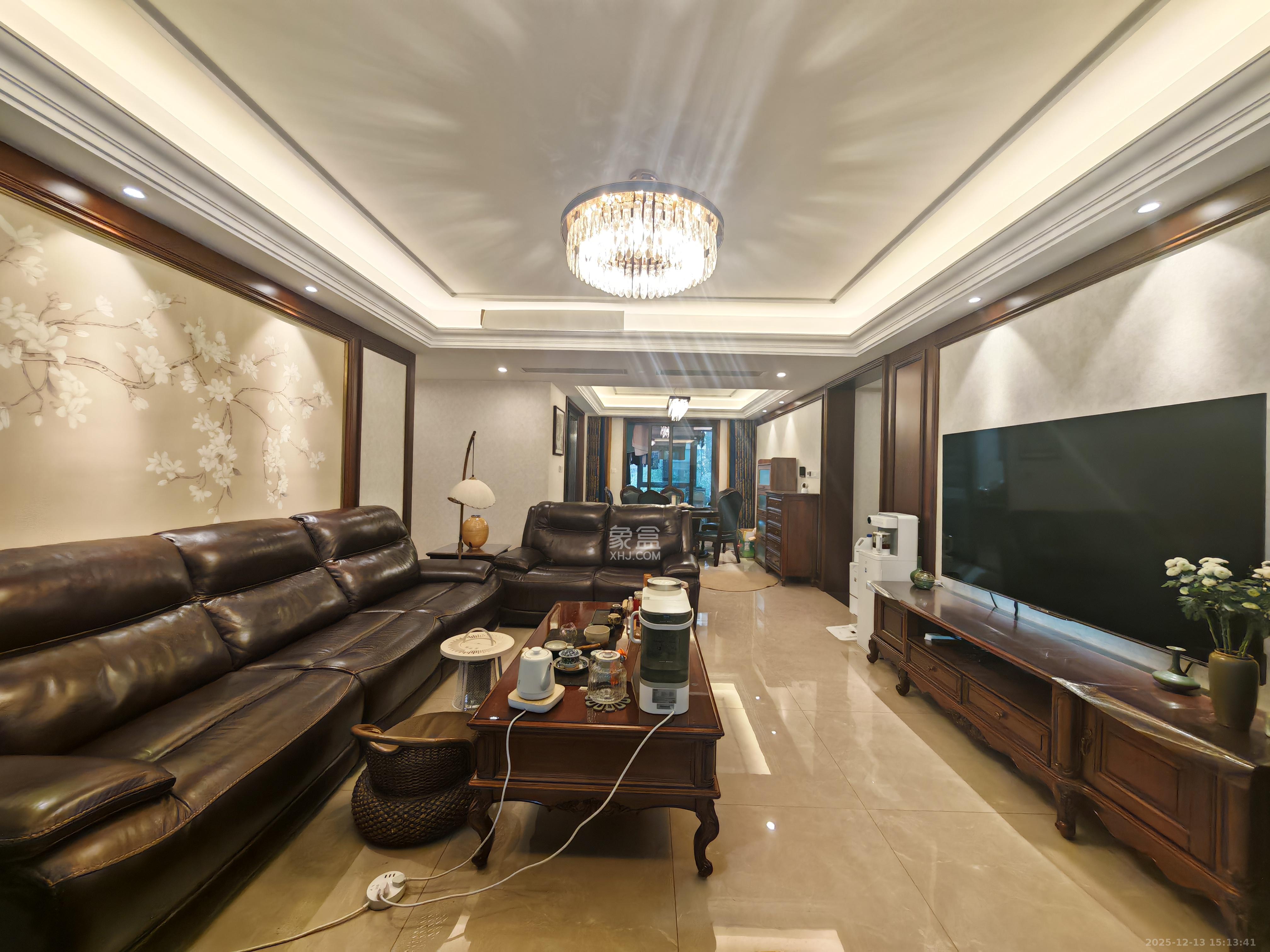 运达锦绣广场  5室2厅3卫    7500.0元/月