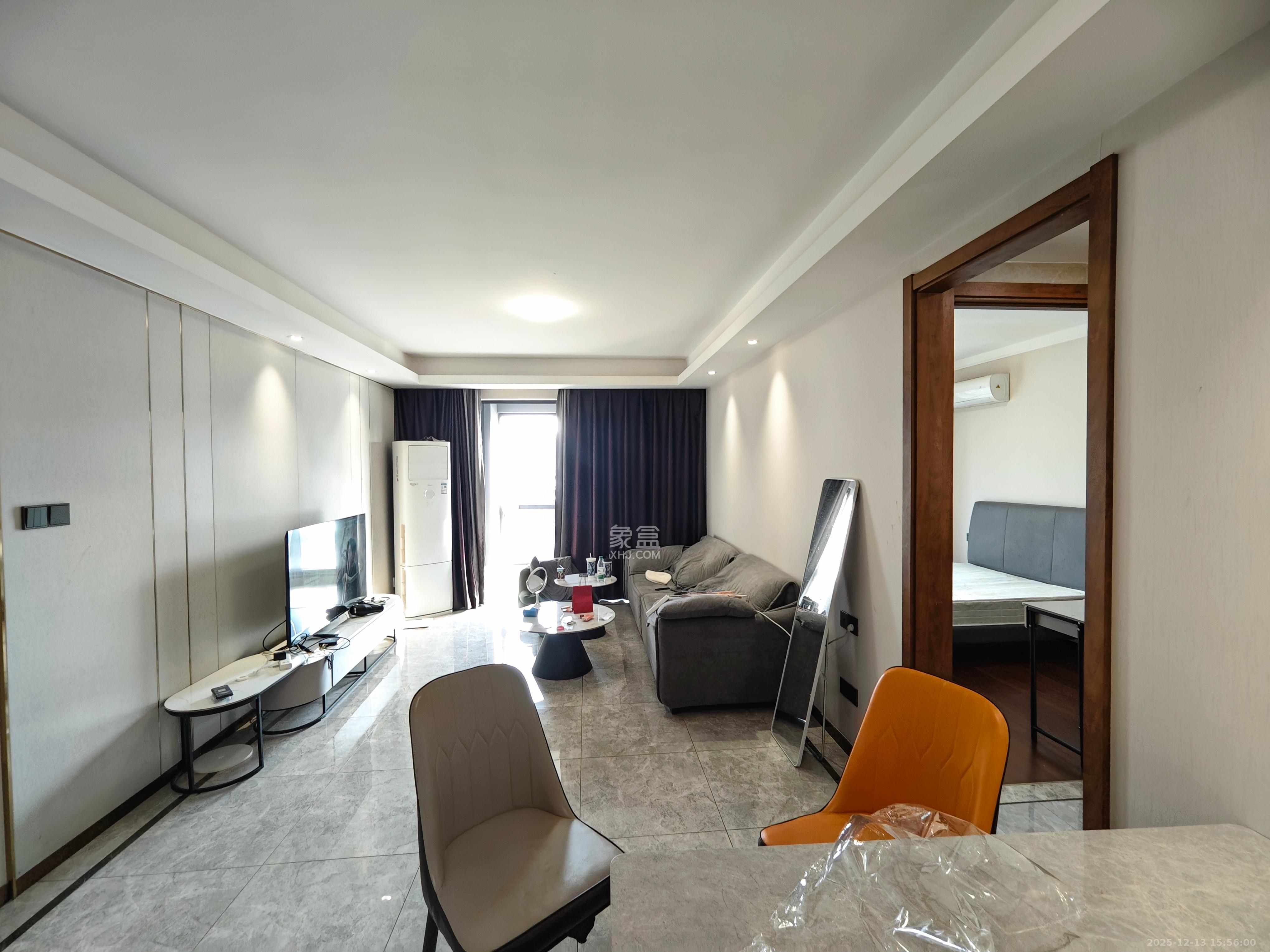 梅溪悦章  3室2厅2卫    3500.0元/月