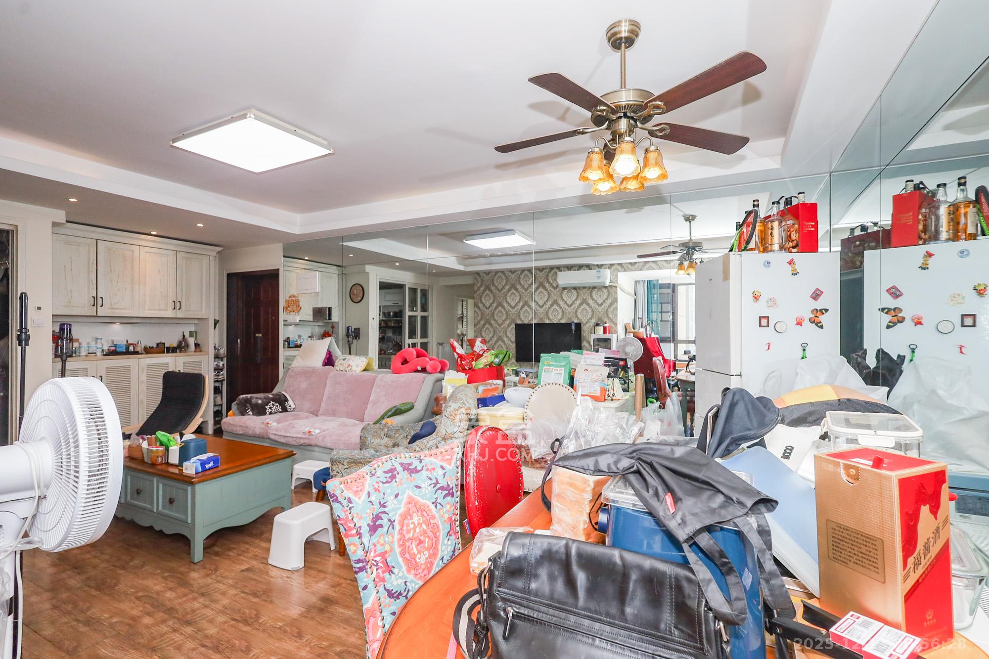 南山雍江汇（滨江国际新城）  3室2厅1卫    115.0万