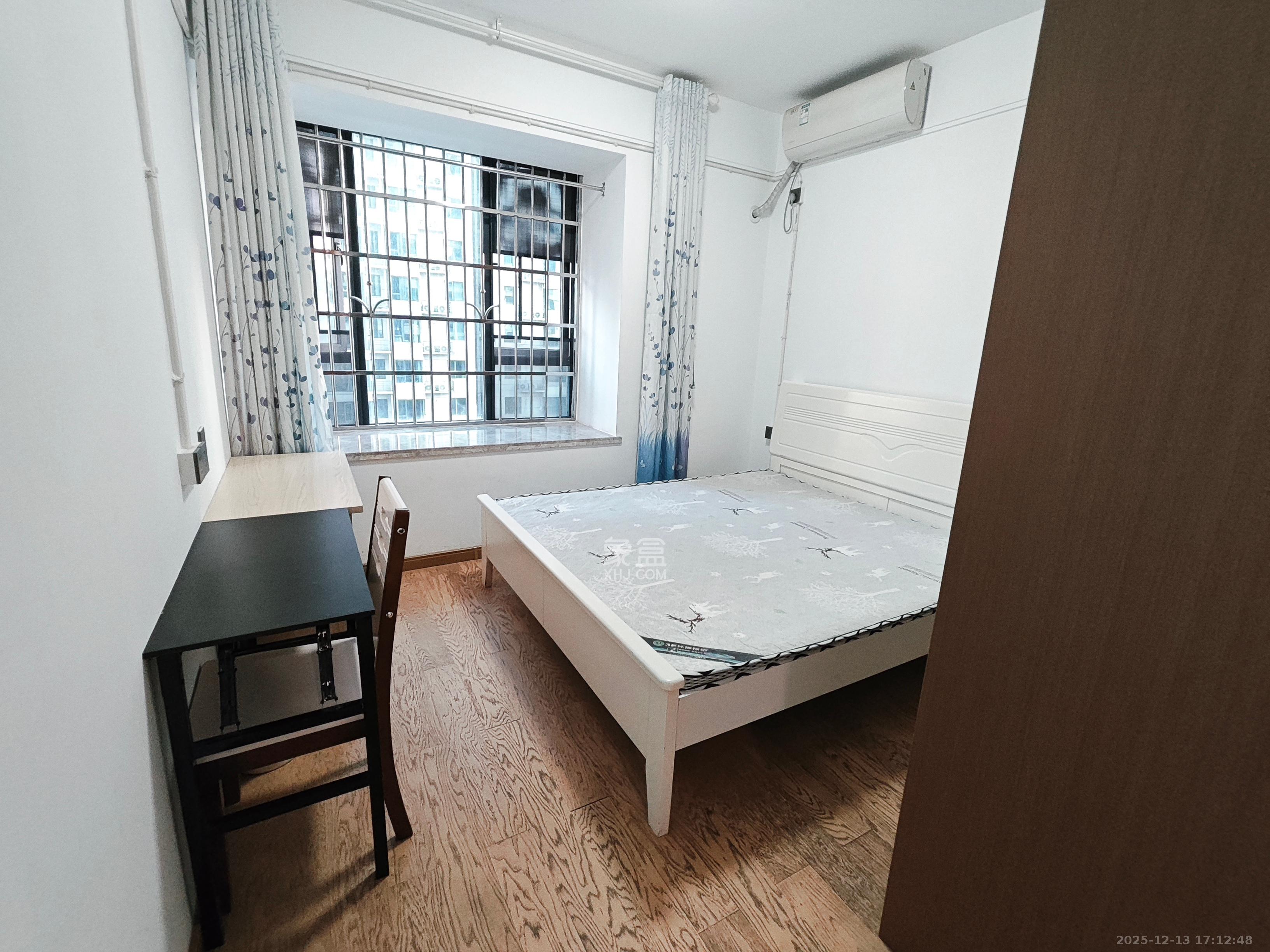 长房云西府一期  1室1厅1卫    1250.0元/月