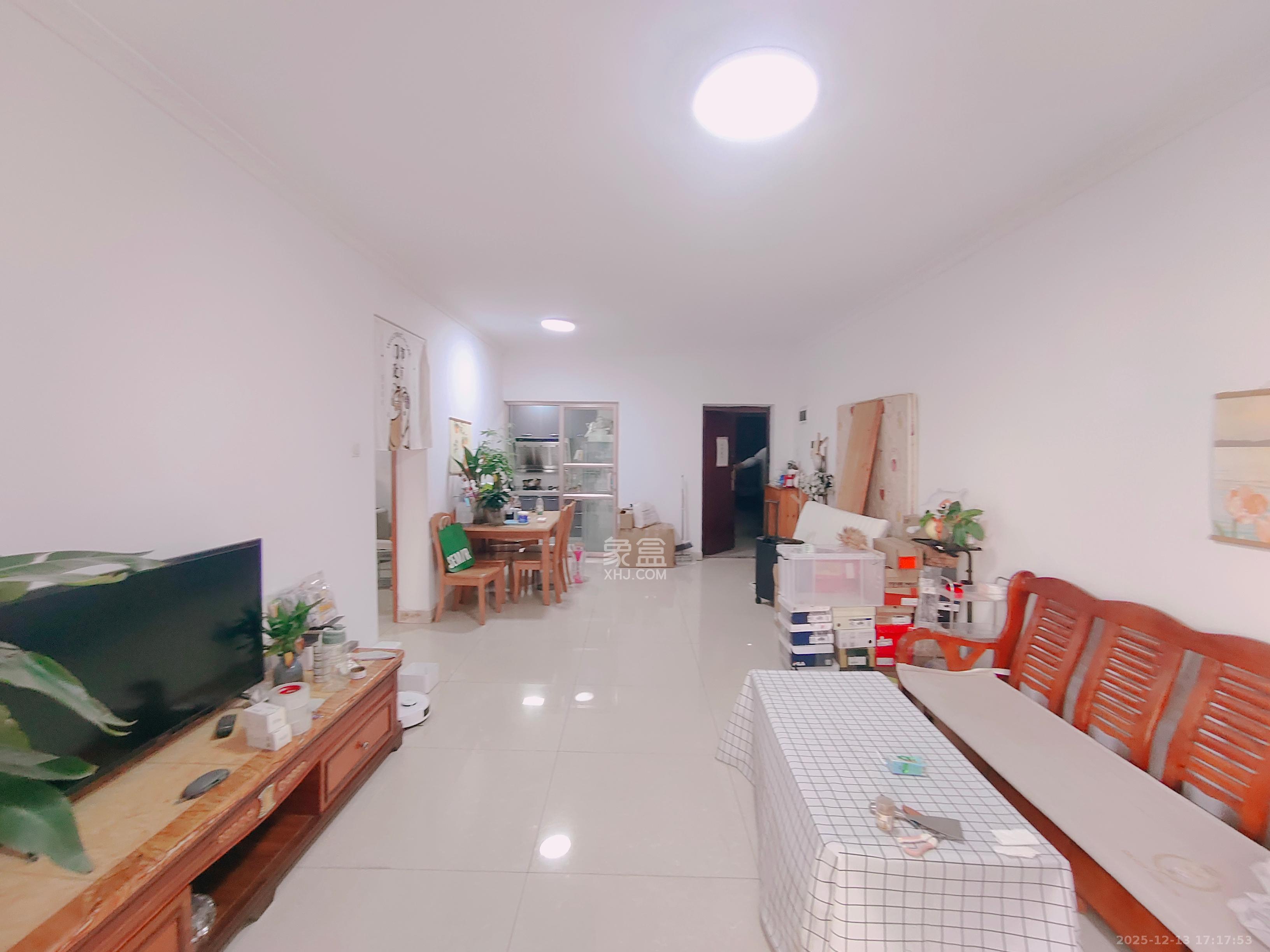 先锋东外滩  2室2厅1卫    2200.0元/月