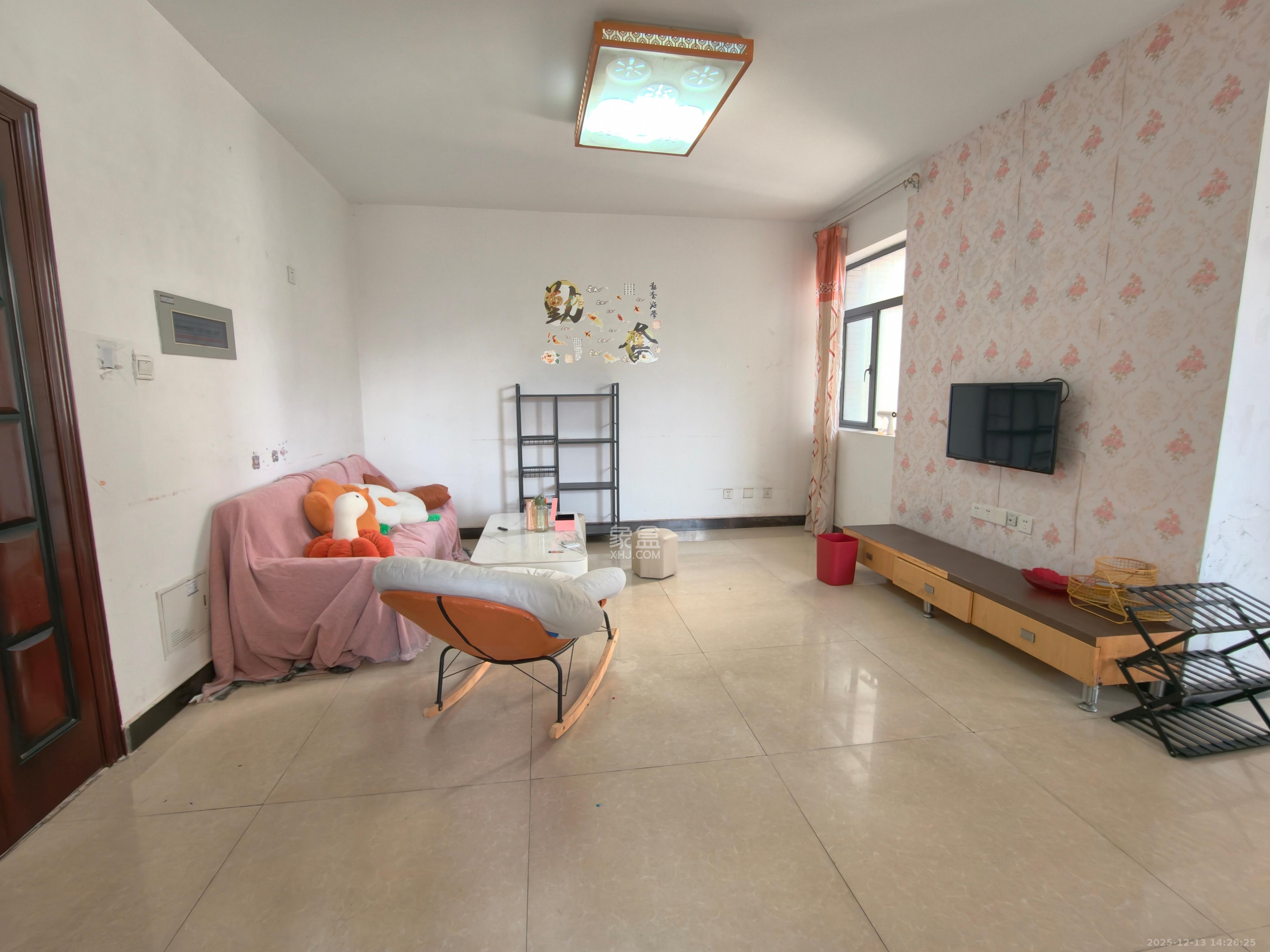 茶山馨苑  2室2厅1卫    2000.0元/月