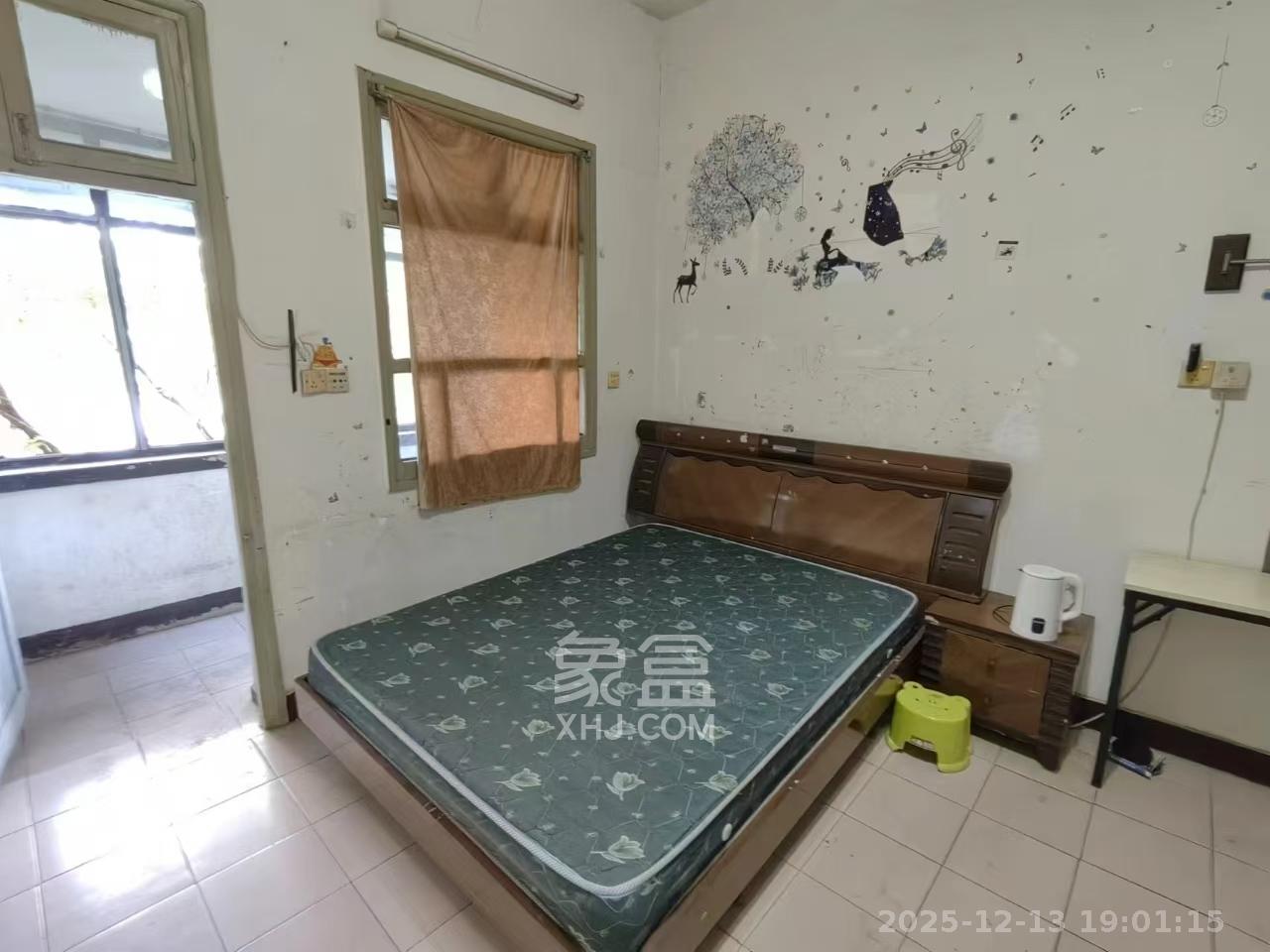 水泵厂宿舍  1室1厅1卫    900.0元/月