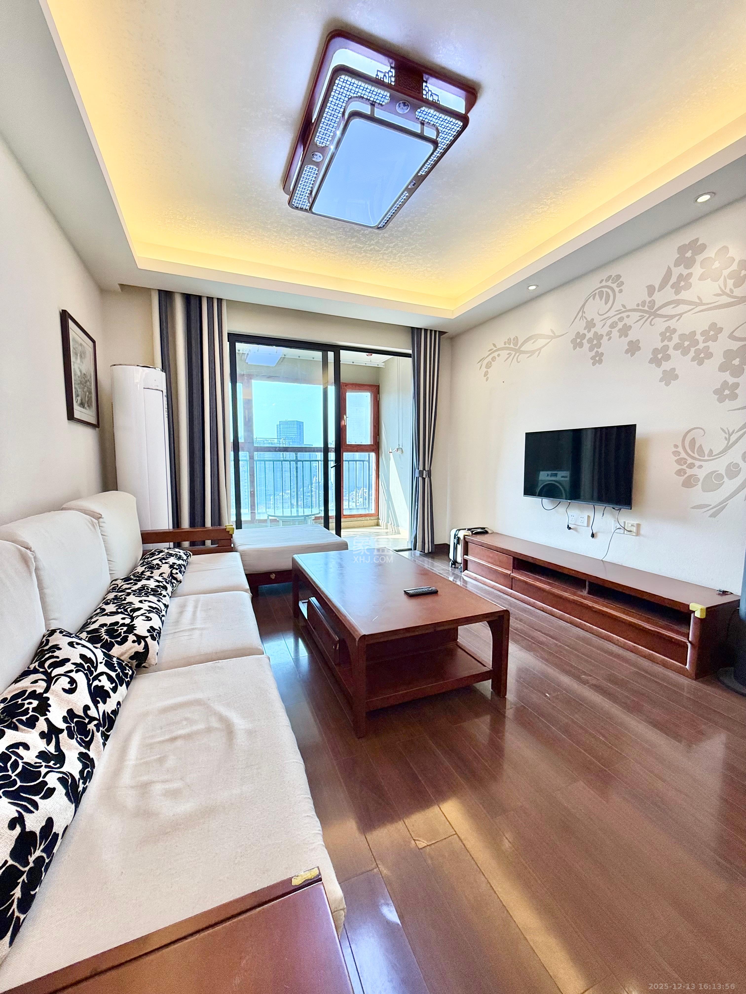 万科里金域国际  3室2厅2卫    3500.0元/月