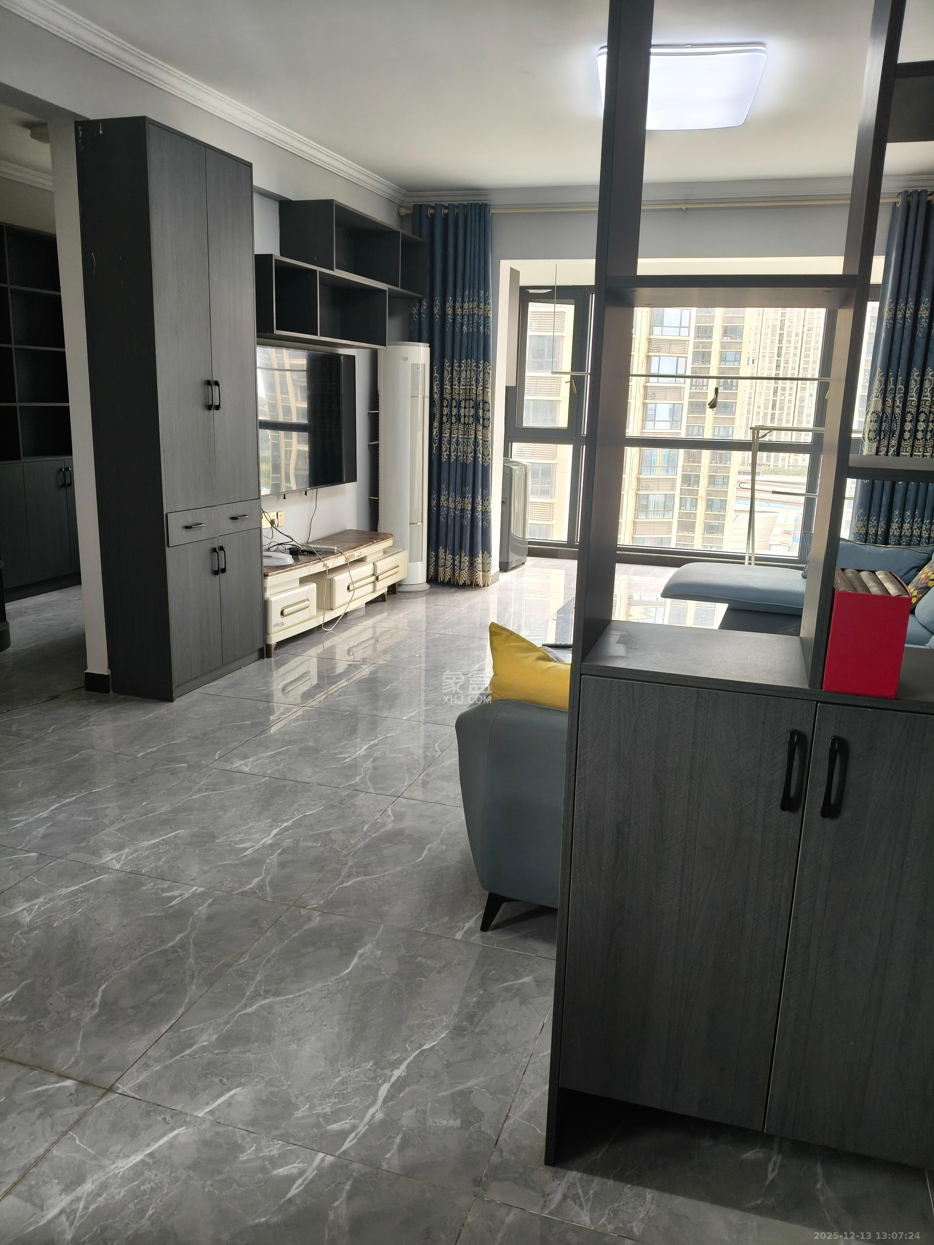 财汇新天地（财汇商务广场）  3室2厅2卫    2480.0元/月