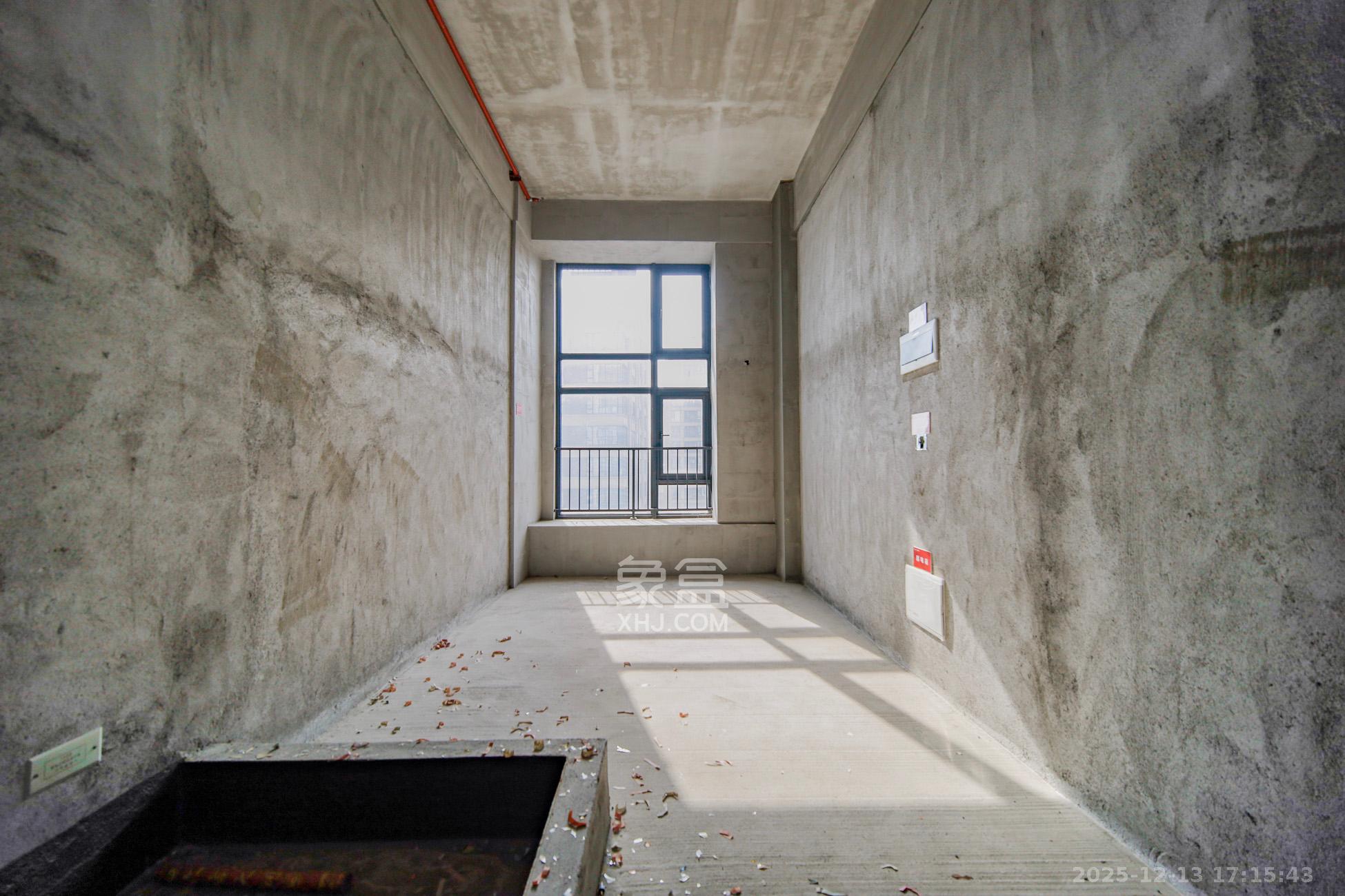 华润翡翠府  1室1厅1卫    27.0万