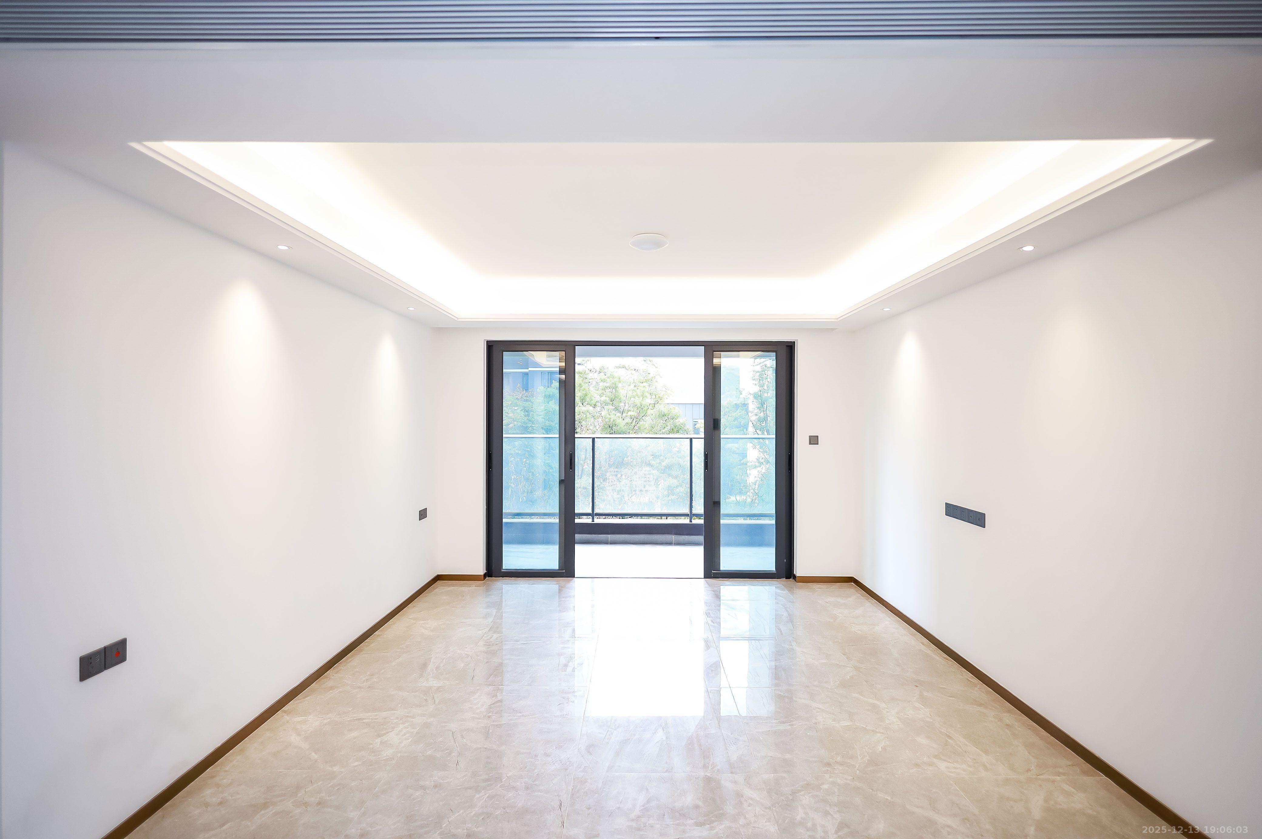 招商雍山湖  4室2厅2卫    3200.0元/月