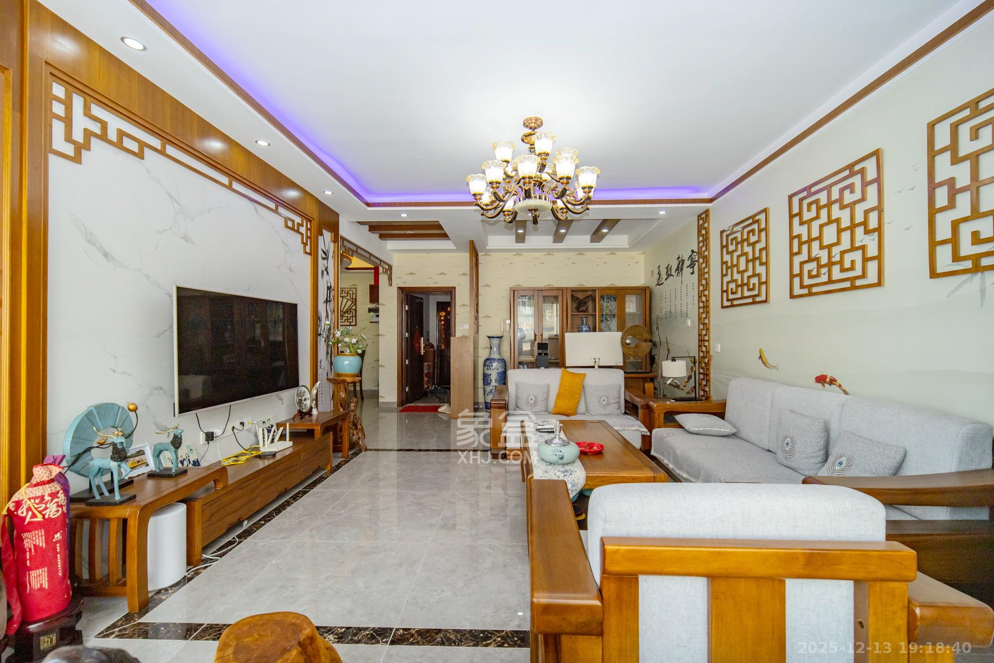 楚天世纪城东苑  3室2厅2卫    80.0万