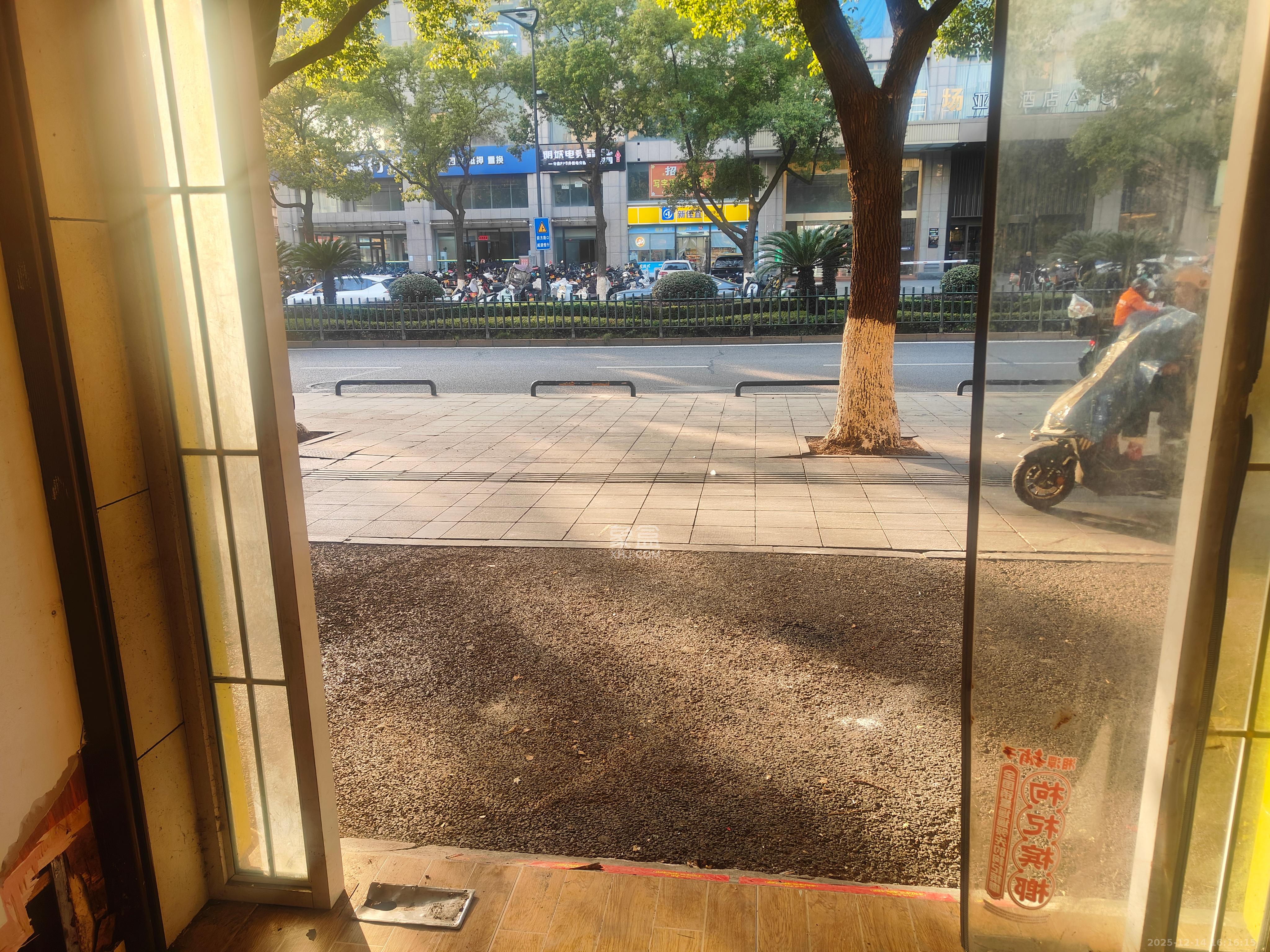 星沙六区  1室0厅0卫    4500.0元/月