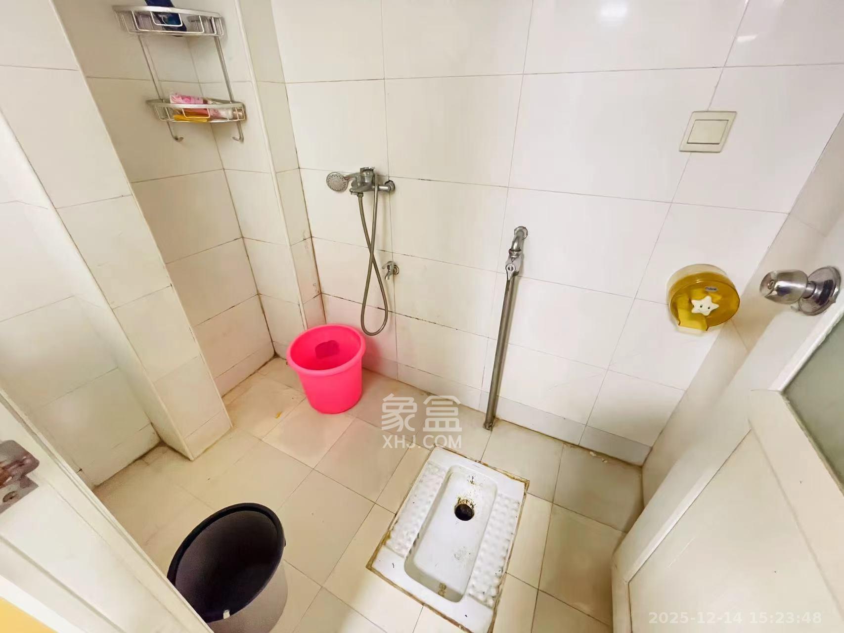 天翔新新家园  1室1厅1卫    1300.0元/月室内图