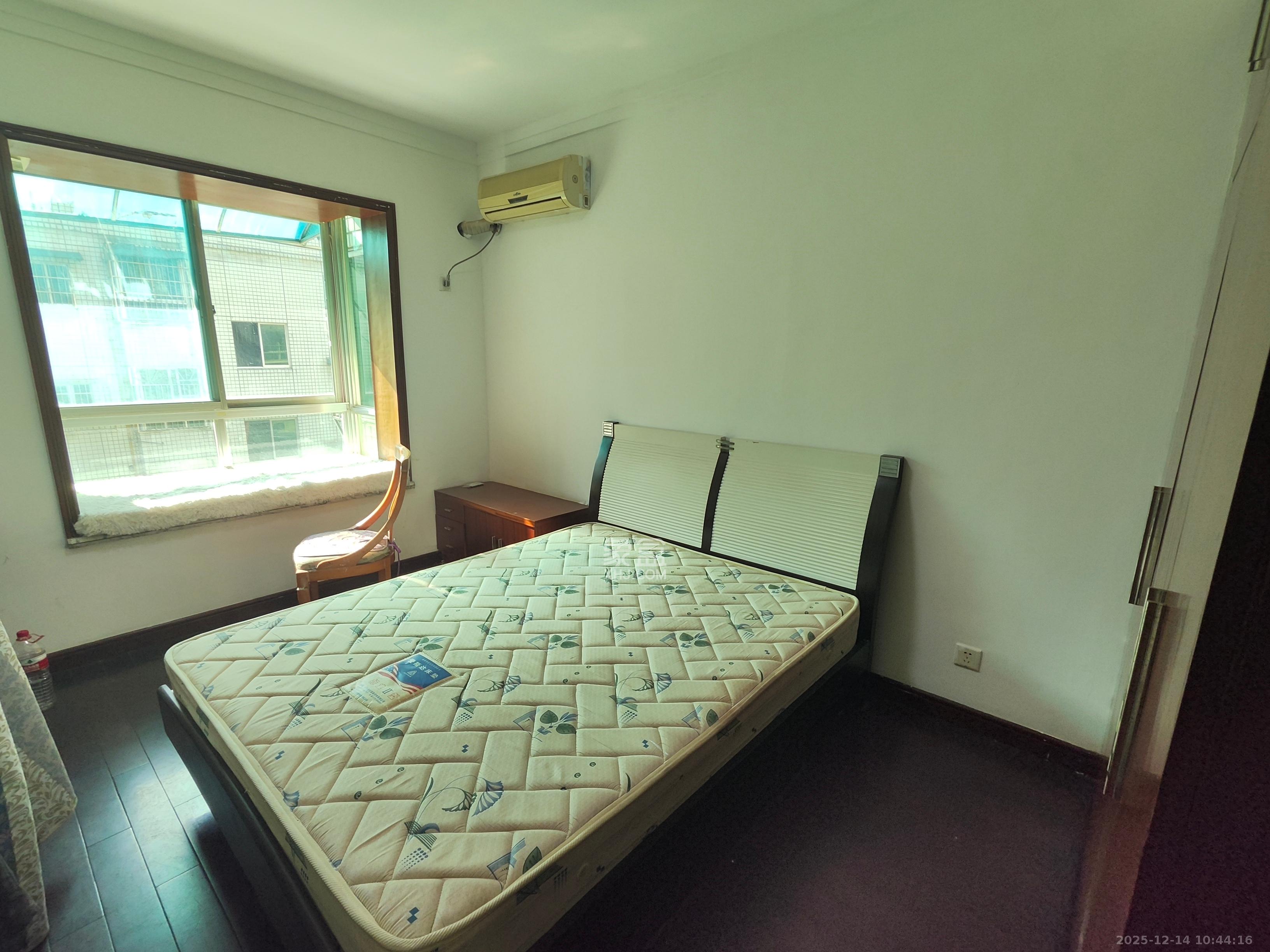 兰亭居  3室2厅2卫    2000.0元/月室内图