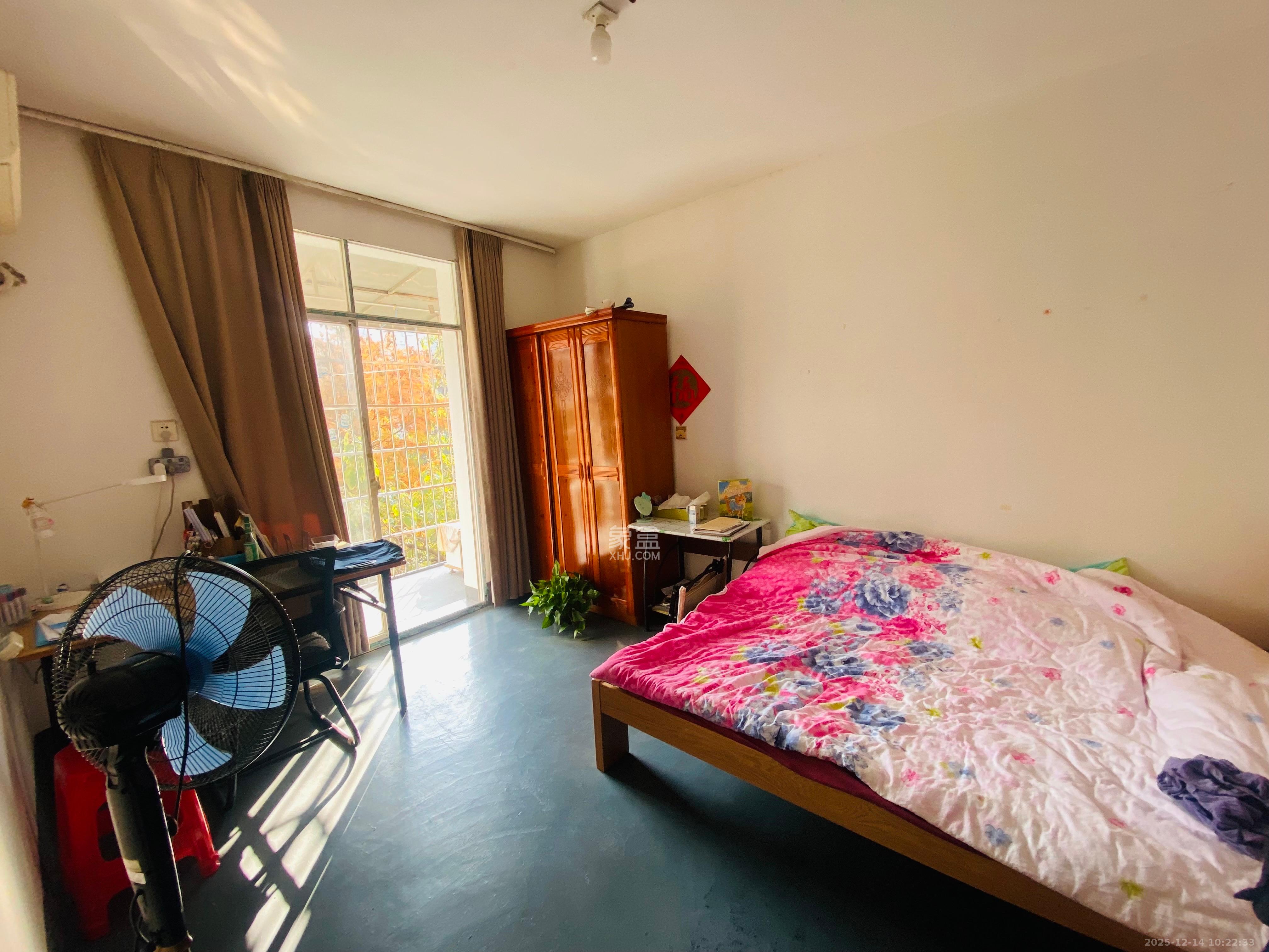 新民小区 3室2厅1卫 2200.0元/月 新民小区 3室2厅1卫 2200.0元/月室内图