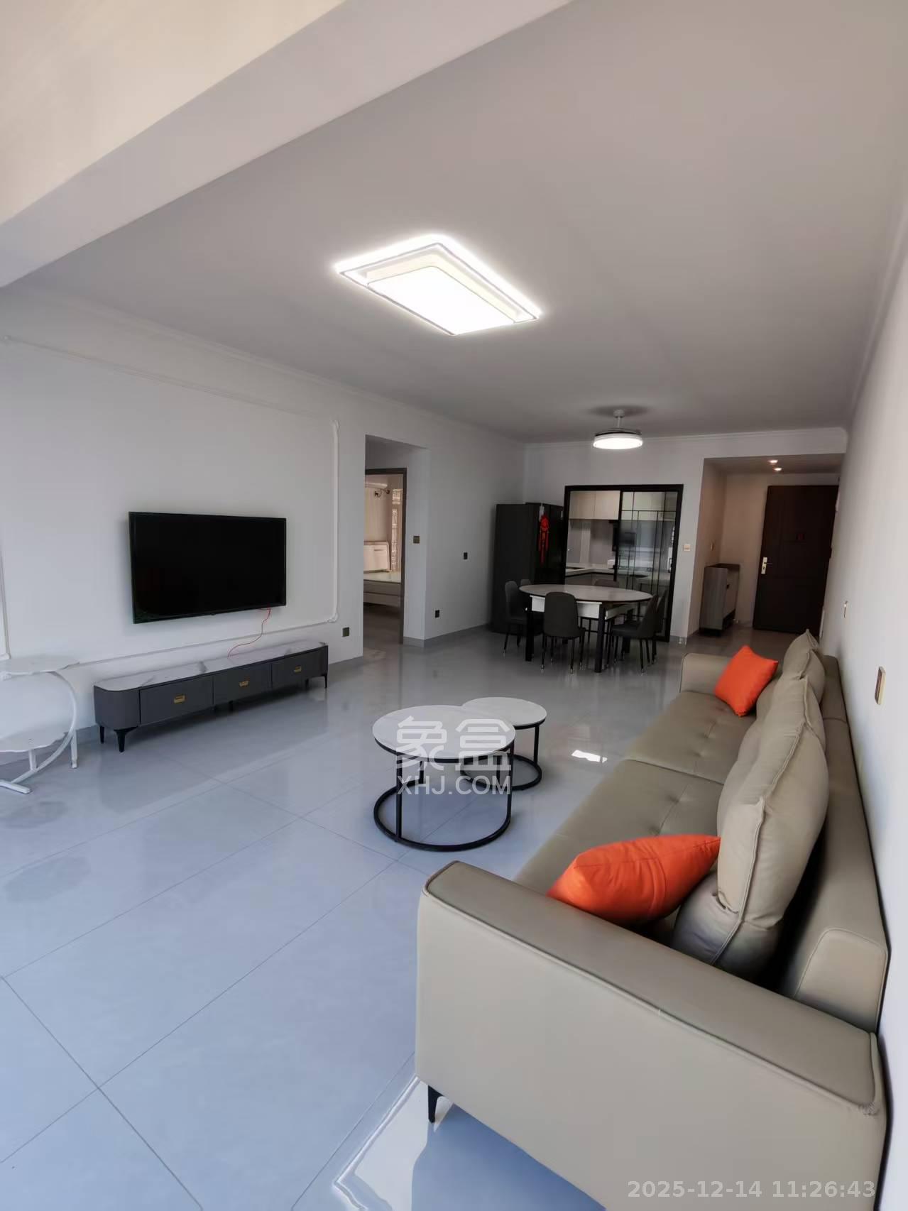 谷山景苑  3室2厅2卫    2400.0元/月