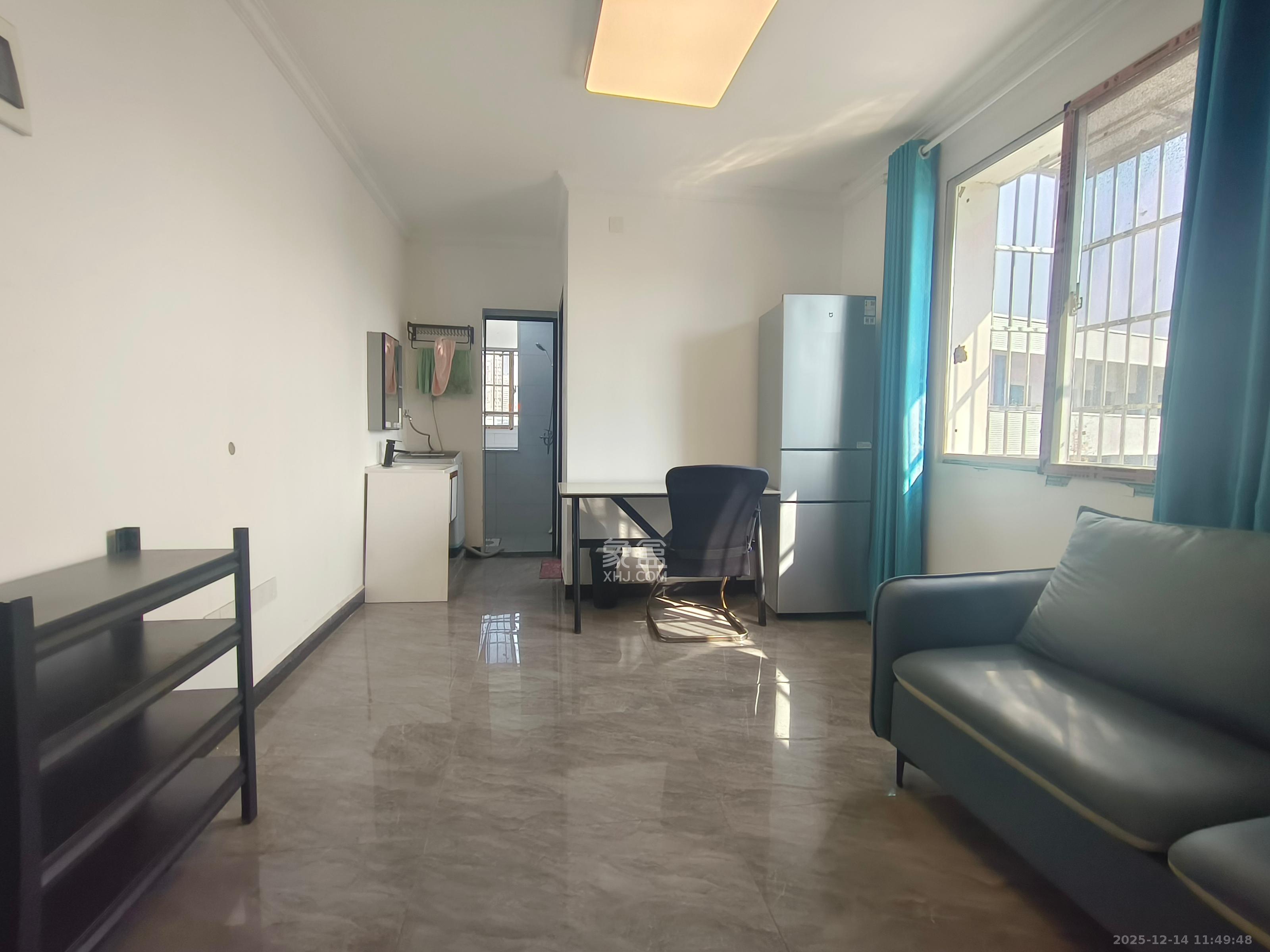 长郡花园  1室1厅1卫    1500.0元/月