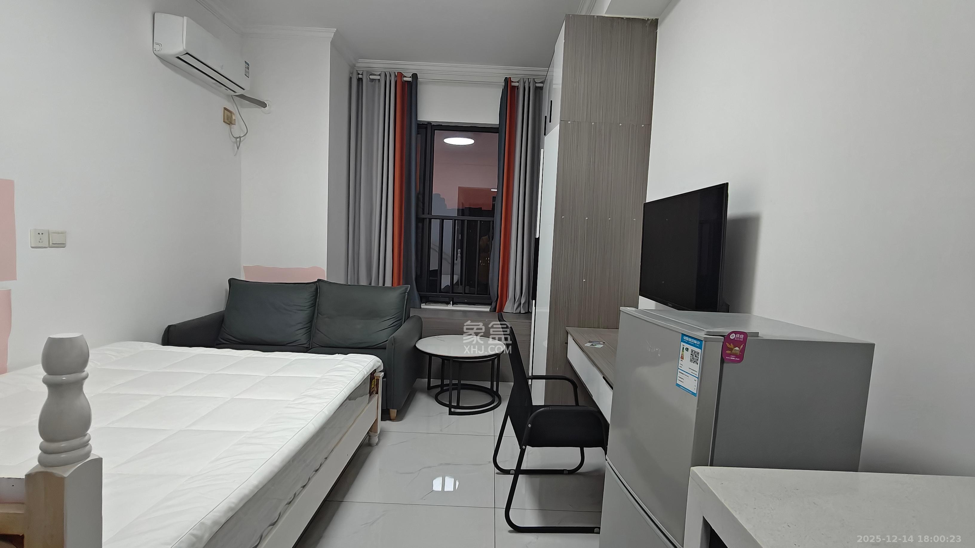 新城悦隽公园  1室1厅1卫    1200.0元/月