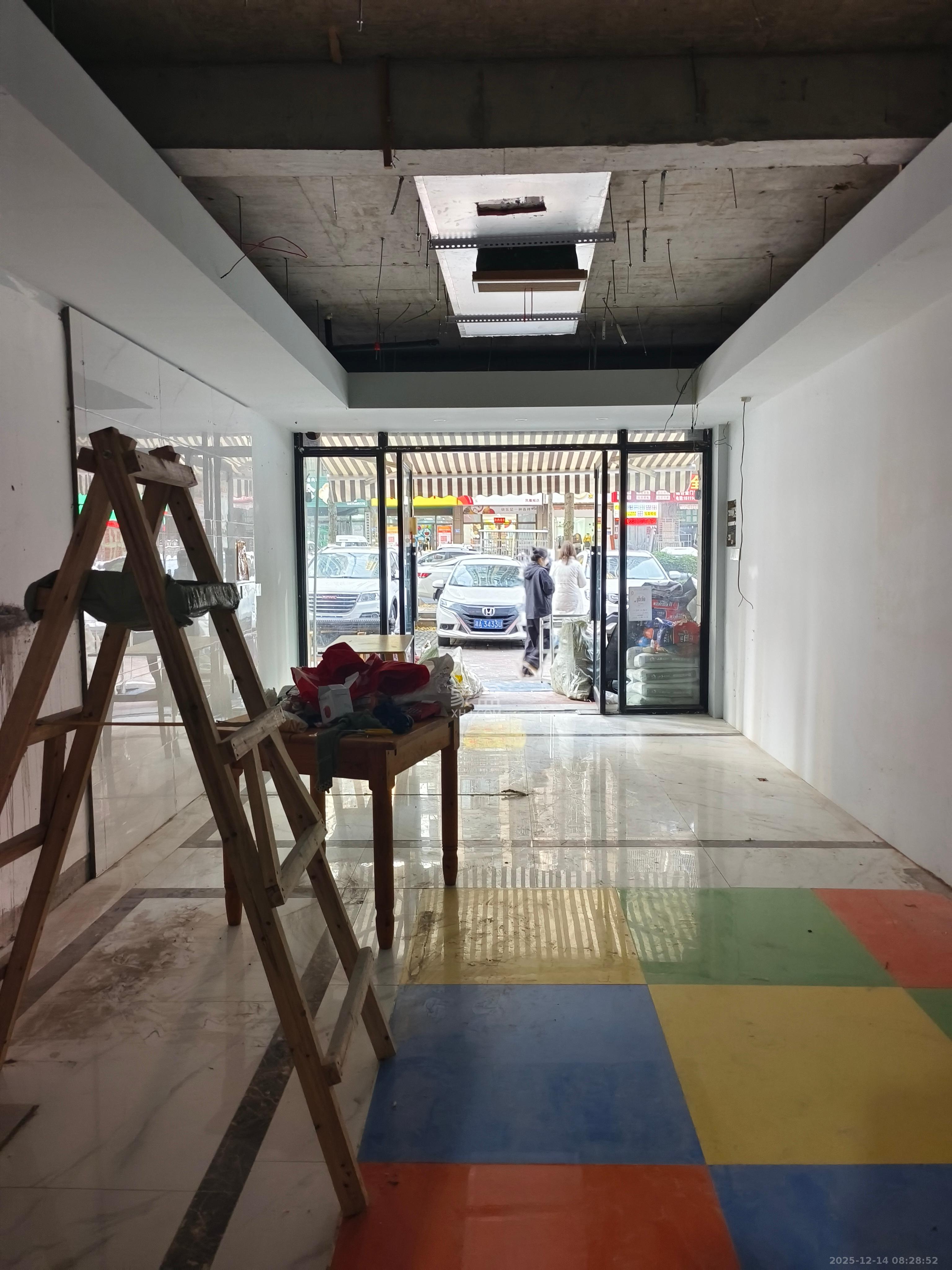 泊林晶城   93.49㎡      5500.0元/月室内图