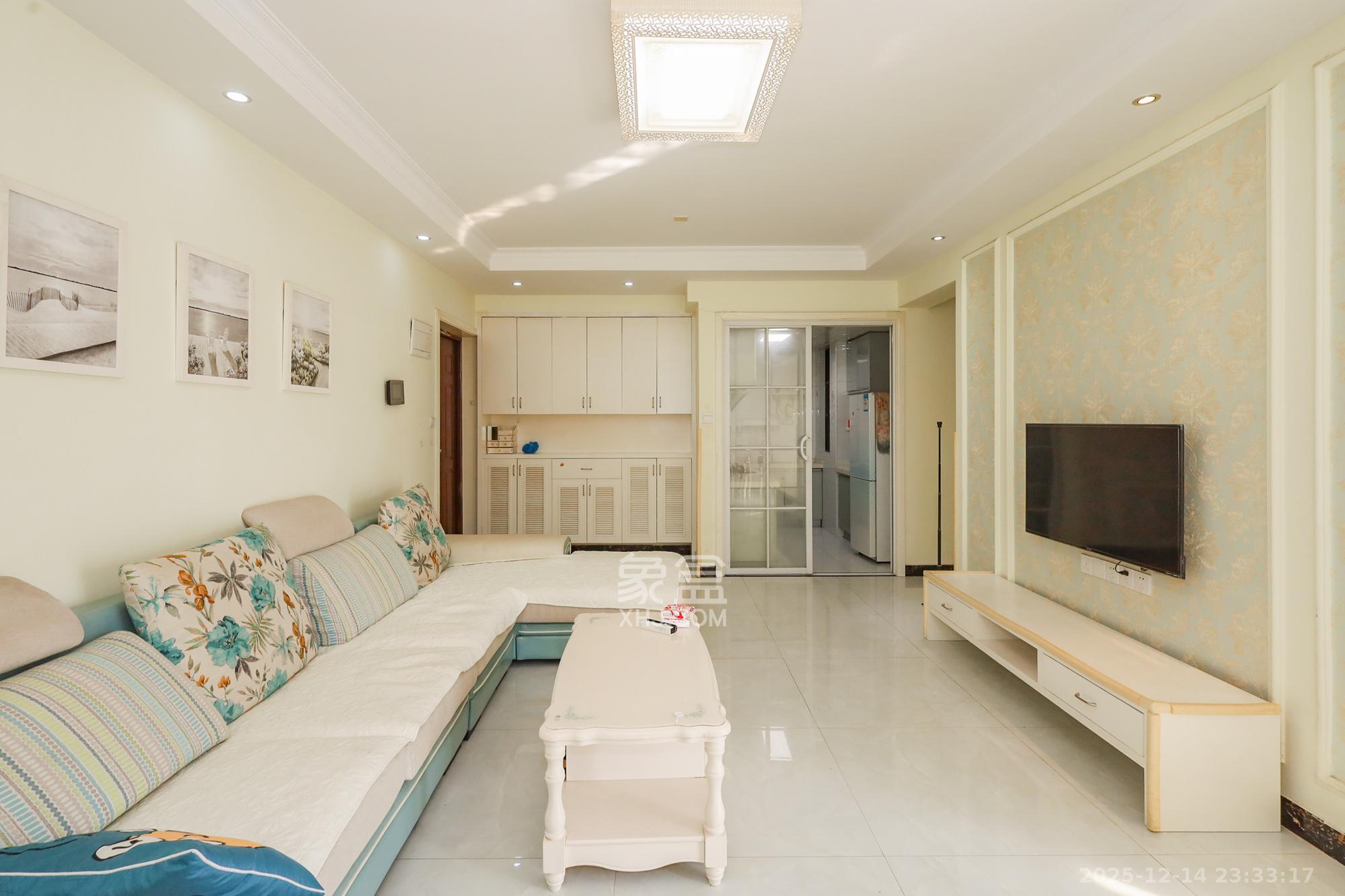 南山雍江汇（滨江国际新城）  3室2厅1卫    109.0万