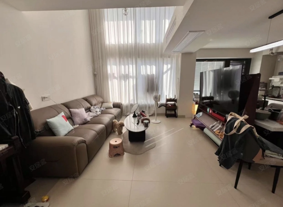 绿地海长流五期（绿地缤纷城）  3室2厅1卫    120.0万