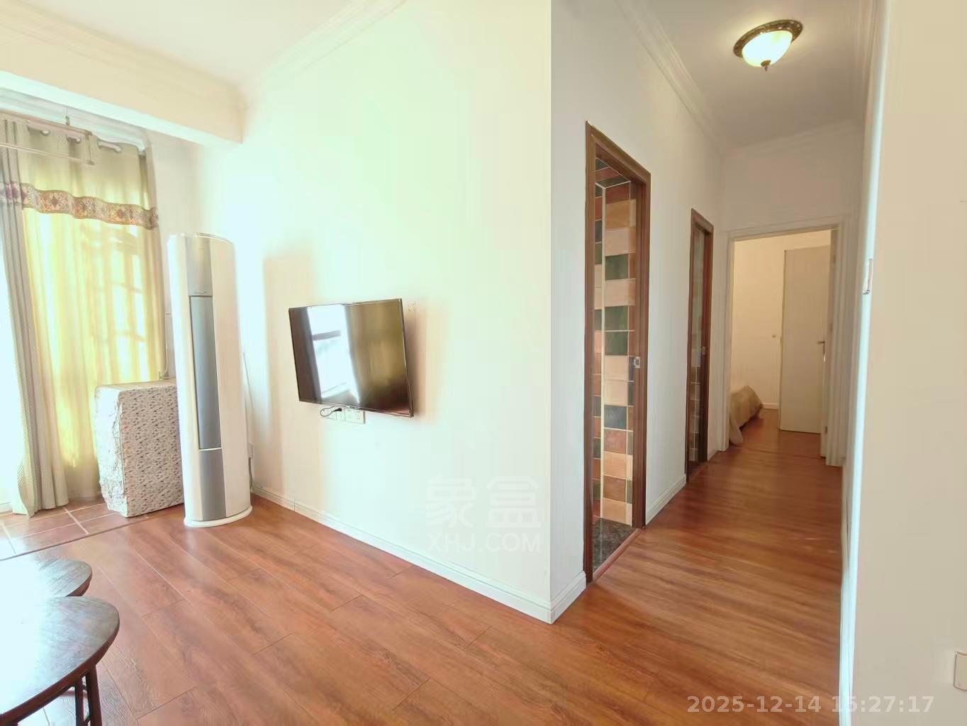 华晨御园  1室1厅1卫    1600.0元/月